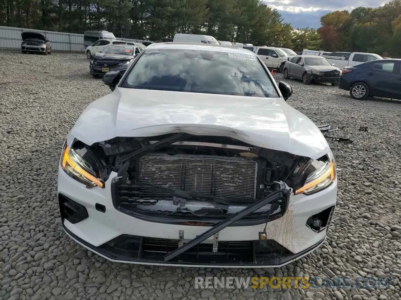 5 Photograph of a damaged car 7JR102FZ8MG122870 VOLVO S60 2021