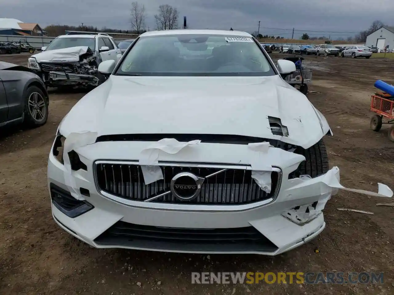 5 Photograph of a damaged car 7JR102TL5MG108277 VOLVO S60 2021