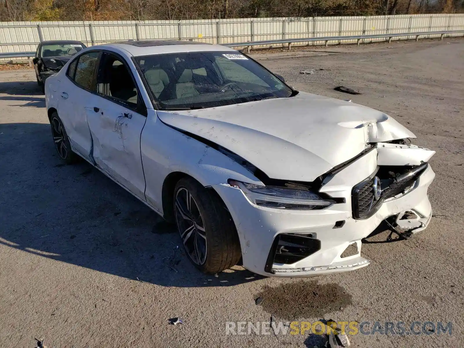 1 Photograph of a damaged car 7JR102TM3MG119609 VOLVO S60 2021