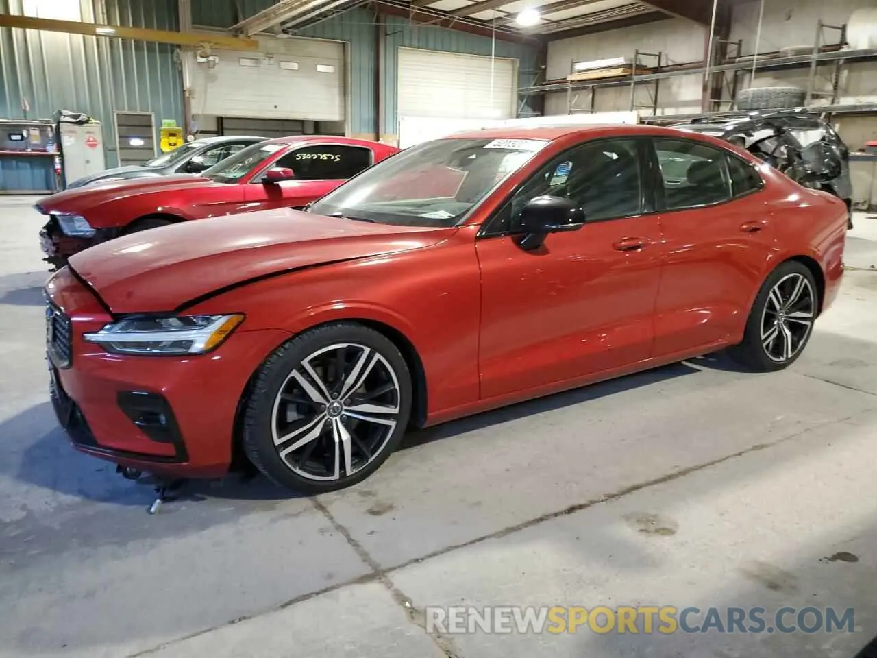1 Photograph of a damaged car 7JR102TM5MG123919 VOLVO S60 2021