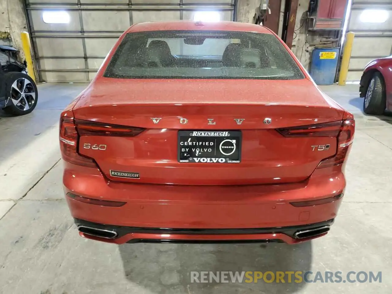 6 Photograph of a damaged car 7JR102TM5MG123919 VOLVO S60 2021