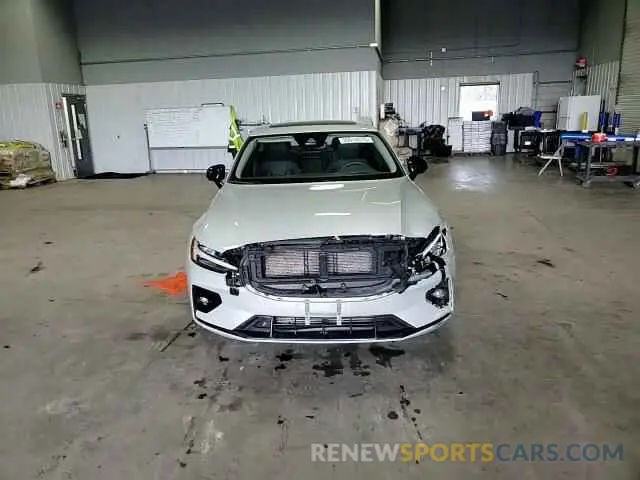 11 Photograph of a damaged car 7JR102TZ0MG119577 VOLVO S60 2021