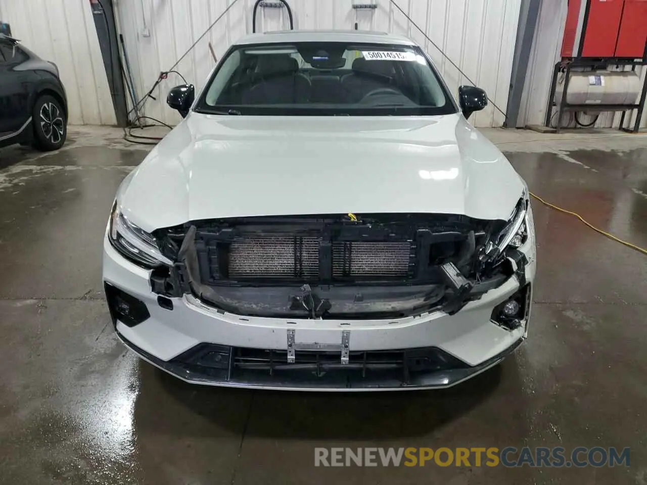 5 Photograph of a damaged car 7JR102TZ0MG119577 VOLVO S60 2021