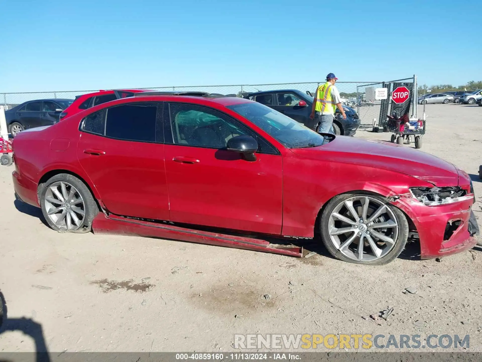 13 Photograph of a damaged car 7JR102TZ1MG103629 VOLVO S60 2021