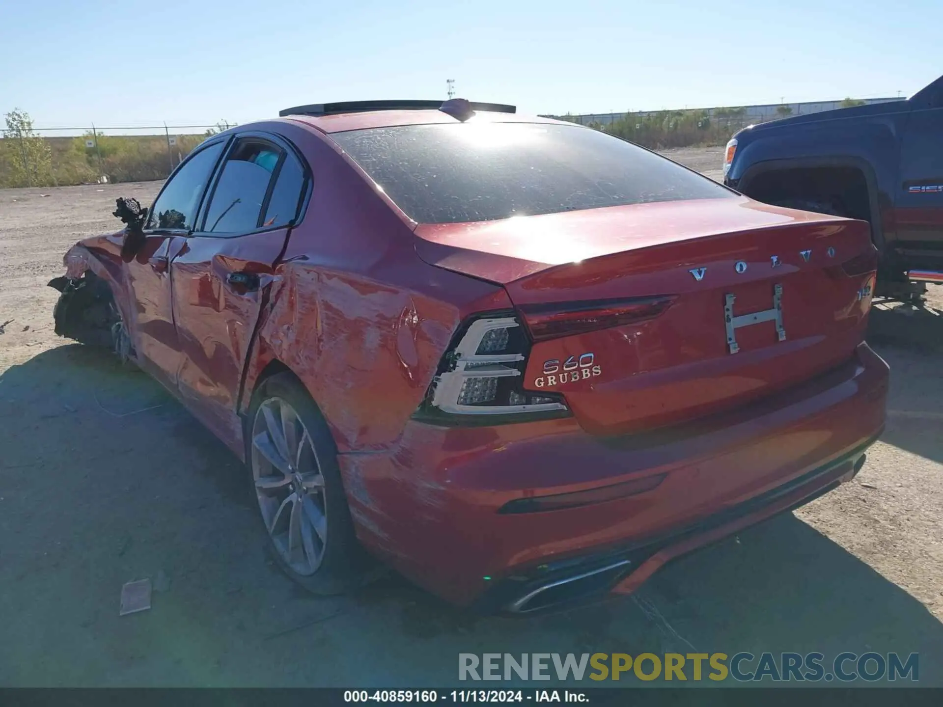3 Photograph of a damaged car 7JR102TZ1MG103629 VOLVO S60 2021