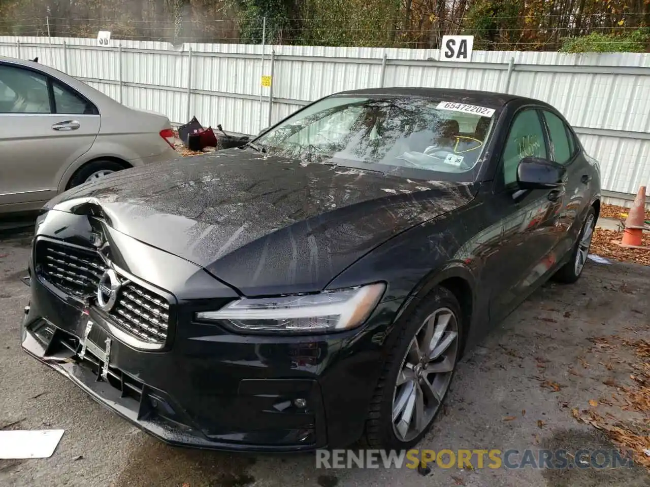 2 Photograph of a damaged car 7JR102TZ1MG118244 VOLVO S60 2021