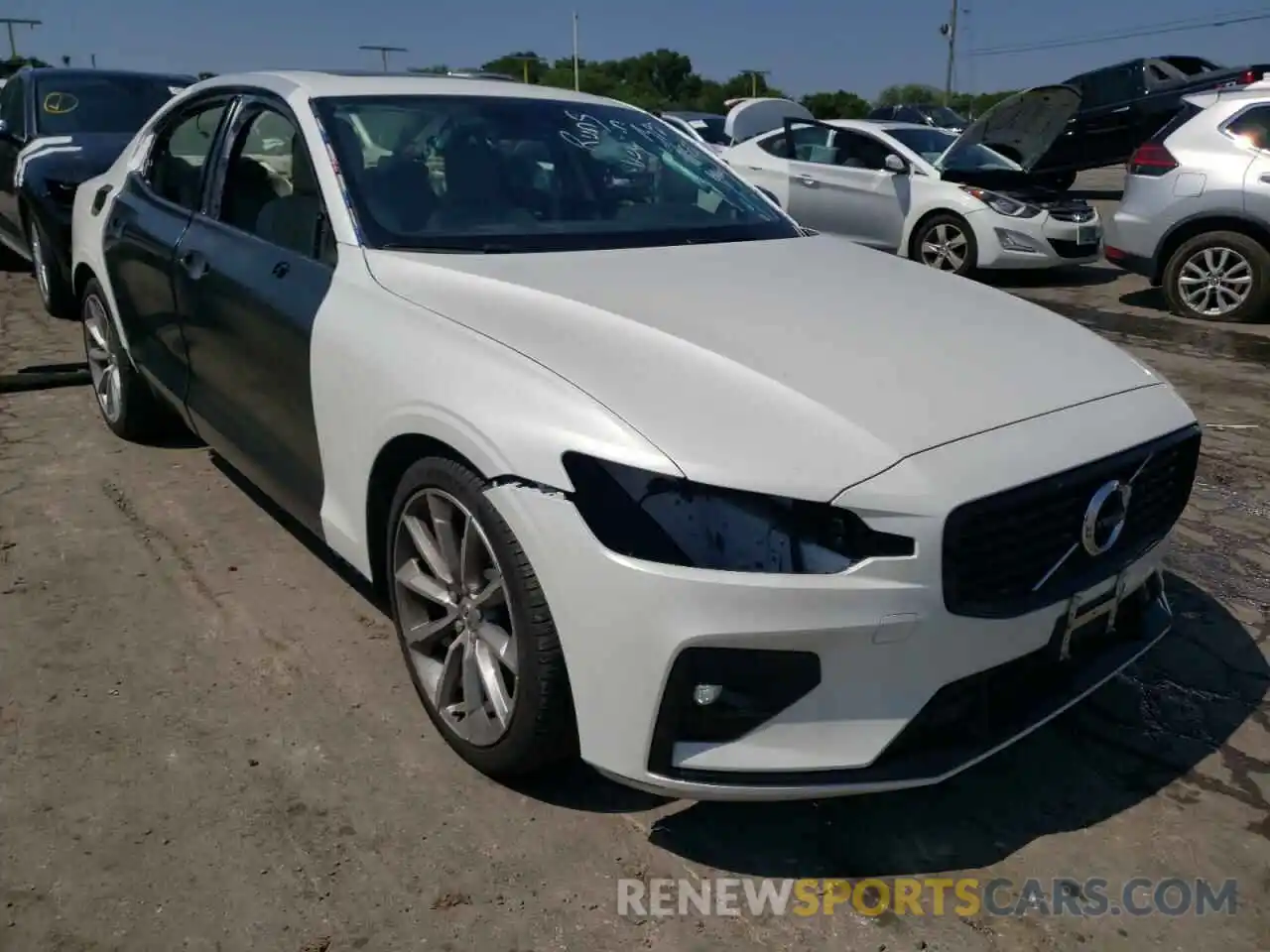 1 Photograph of a damaged car 7JR102TZ3MG107777 VOLVO S60 2021