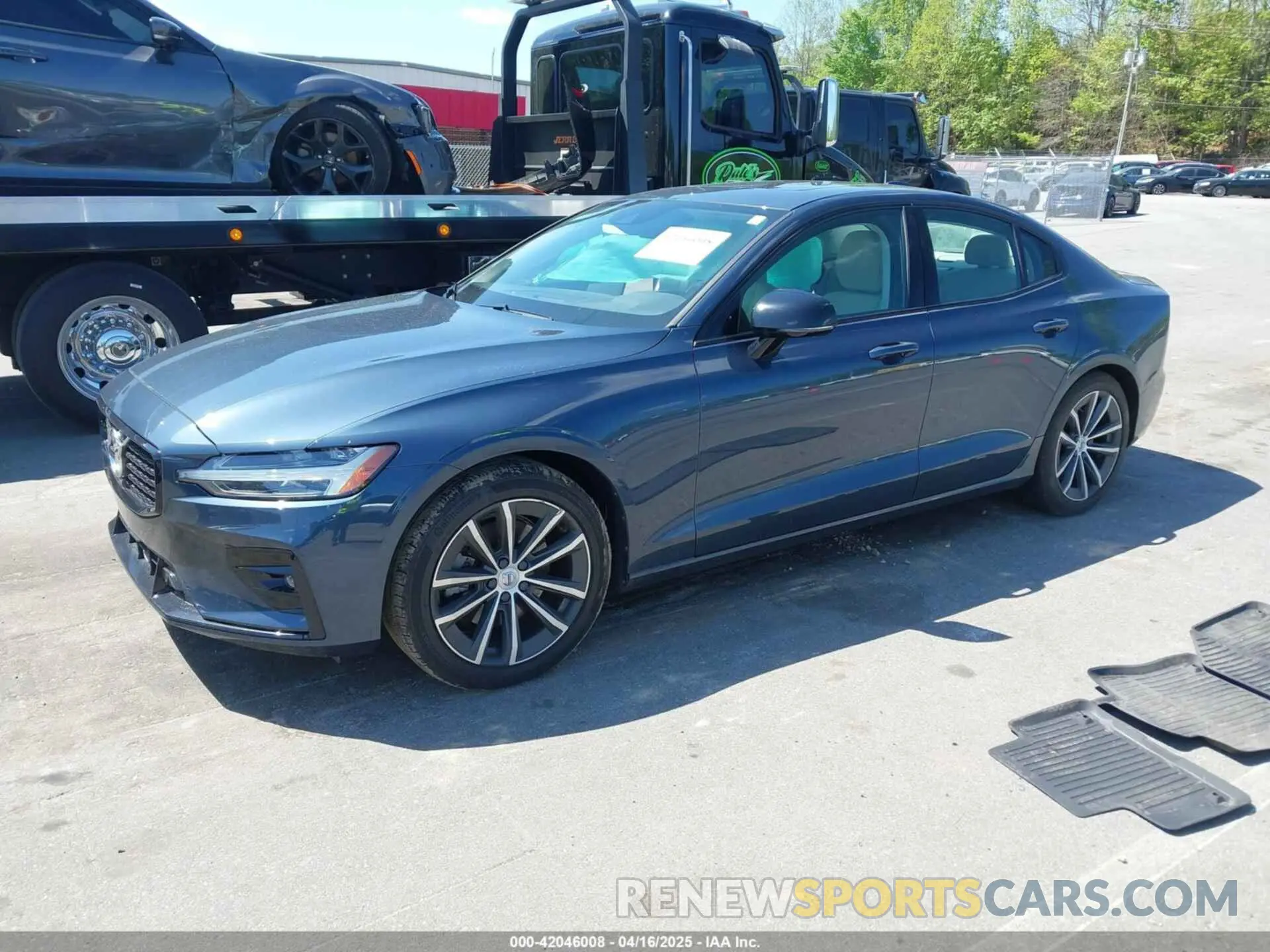 2 Photograph of a damaged car 7JR102TZ3MG112459 VOLVO S60 2021