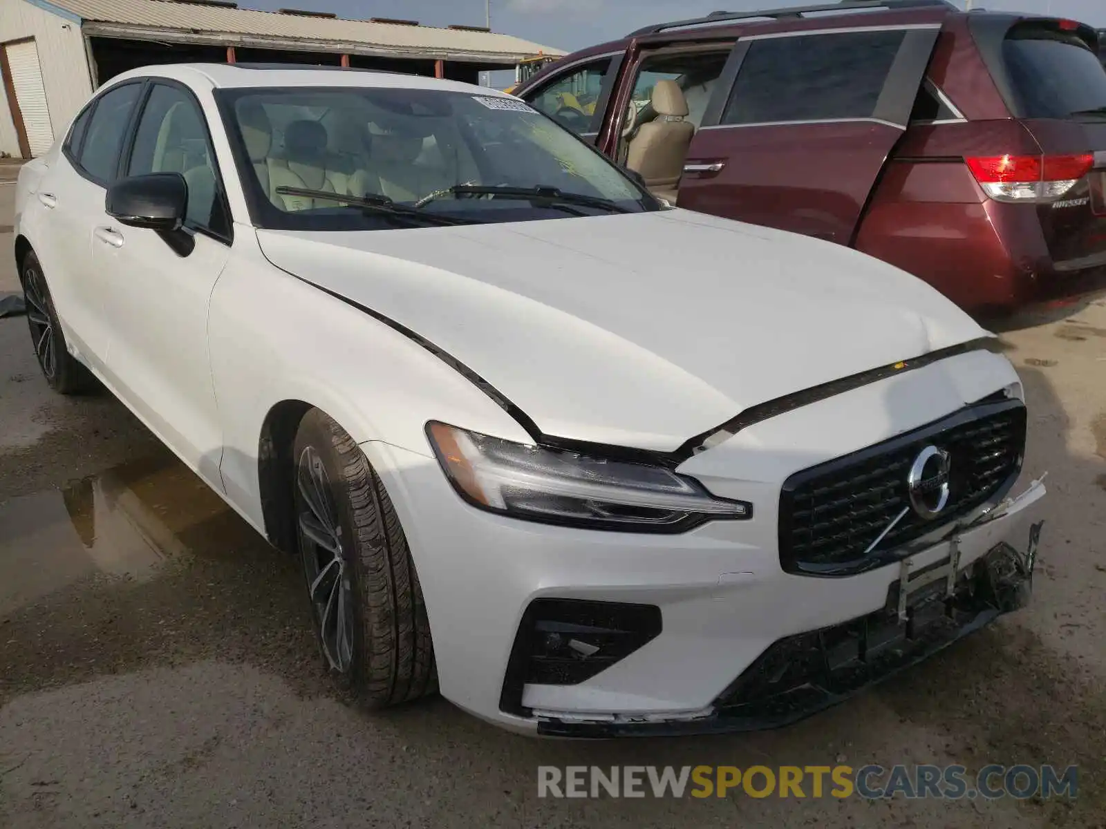 1 Photograph of a damaged car 7JR102TZ5MG108722 VOLVO S60 2021