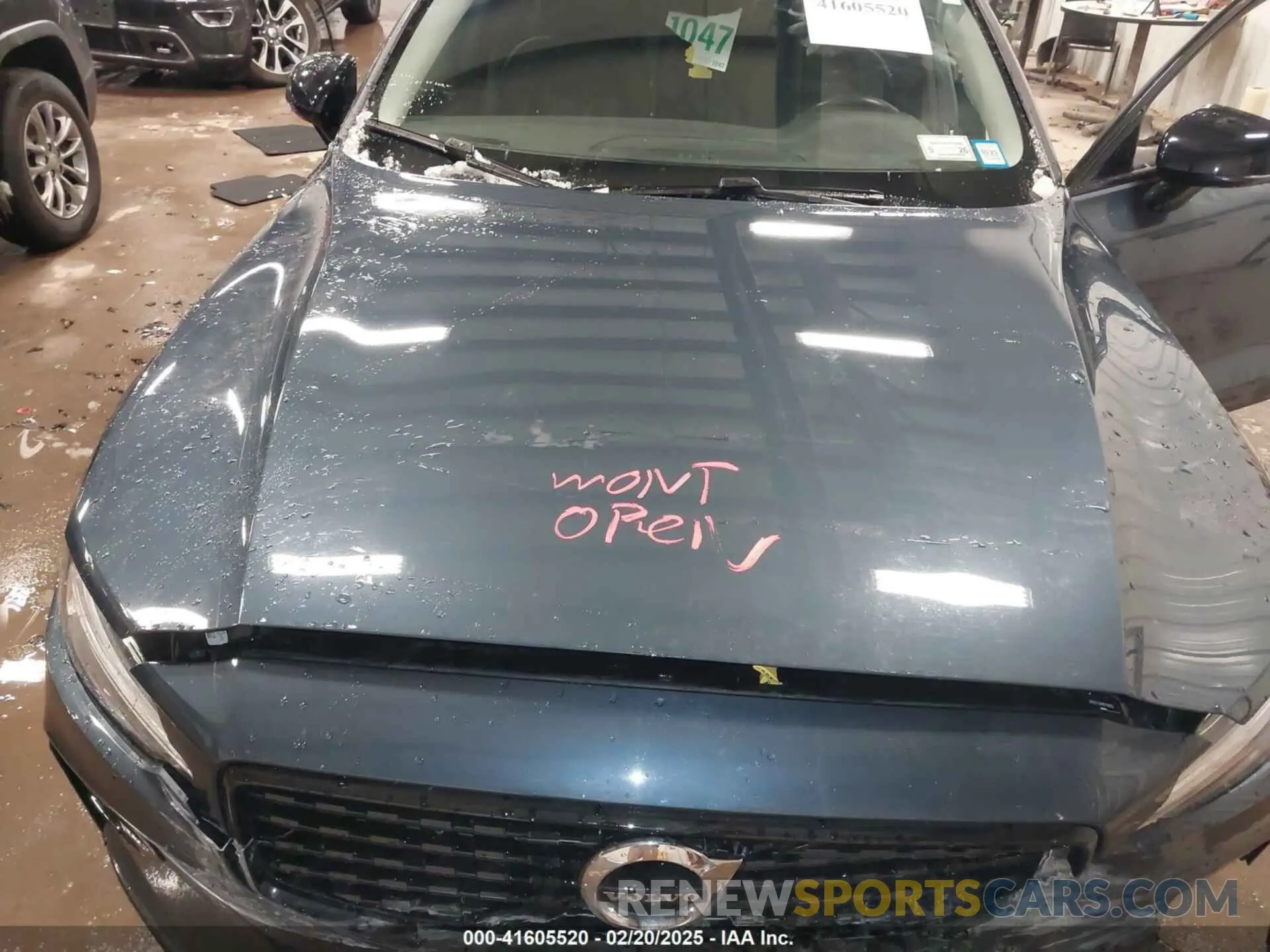 10 Photograph of a damaged car 7JR102TZ8MG118869 VOLVO S60 2021