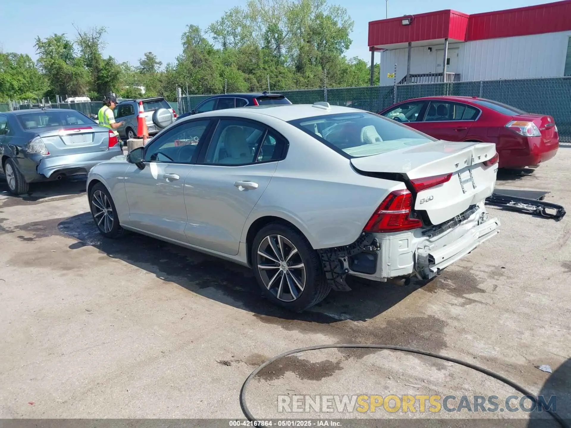 3 Photograph of a damaged car 7JR102TZ9MG109307 VOLVO S60 2021