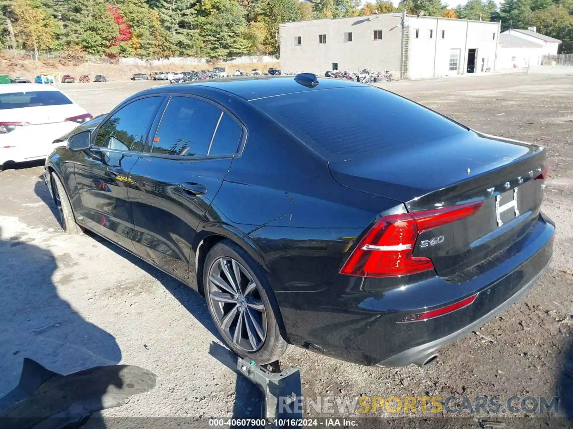 15 Photograph of a damaged car 7JRA22TK3MG096812 VOLVO S60 2021