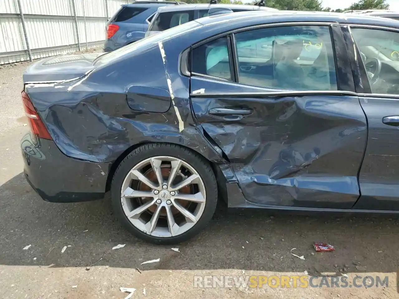 9 Photograph of a damaged car 7JRA22TK5MG081518 VOLVO S60 2021