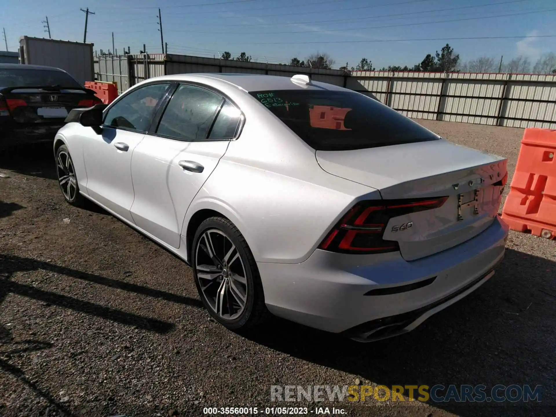 3 Photograph of a damaged car 7JRA22TM0MG080312 VOLVO S60 2021