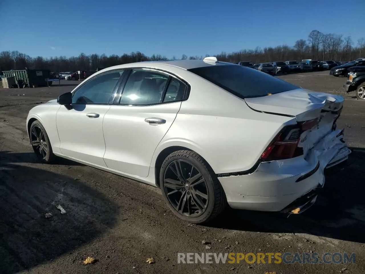 2 Photograph of a damaged car 7JRA22TM1MG080500 VOLVO S60 2021