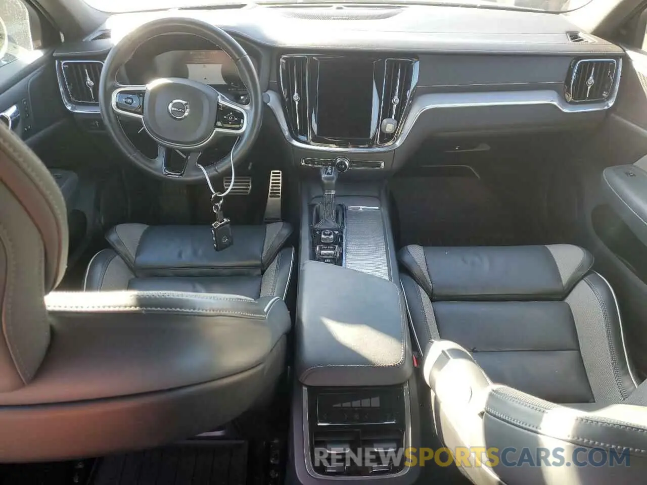 8 Photograph of a damaged car 7JRA22TM1MG080500 VOLVO S60 2021