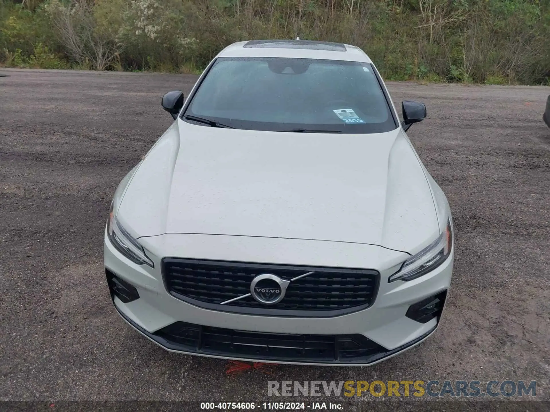 6 Photograph of a damaged car 7JRA22TMXMG093536 VOLVO S60 2021