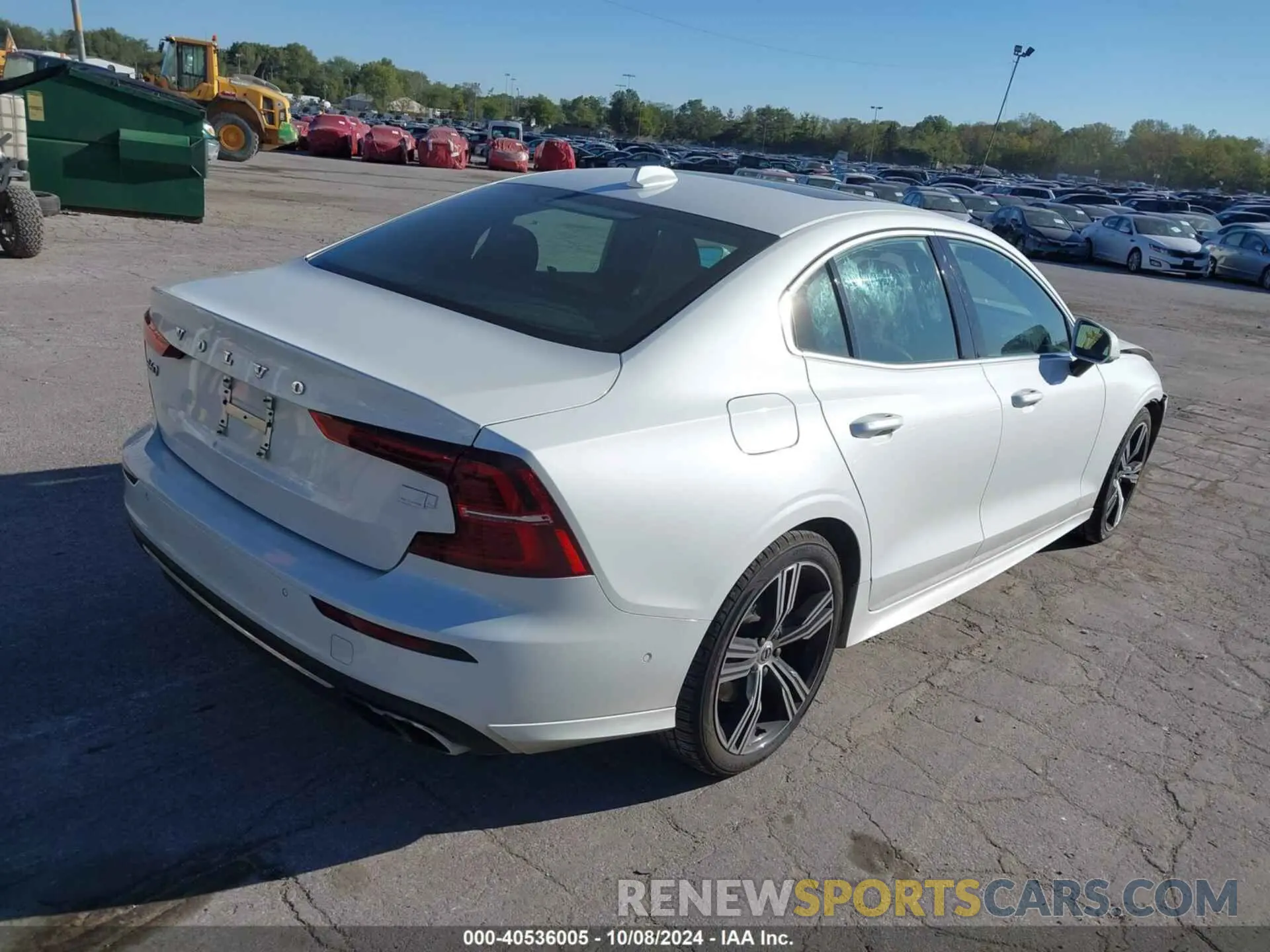 4 Photograph of a damaged car 7JRBR0FL2MG080609 VOLVO S60 2021