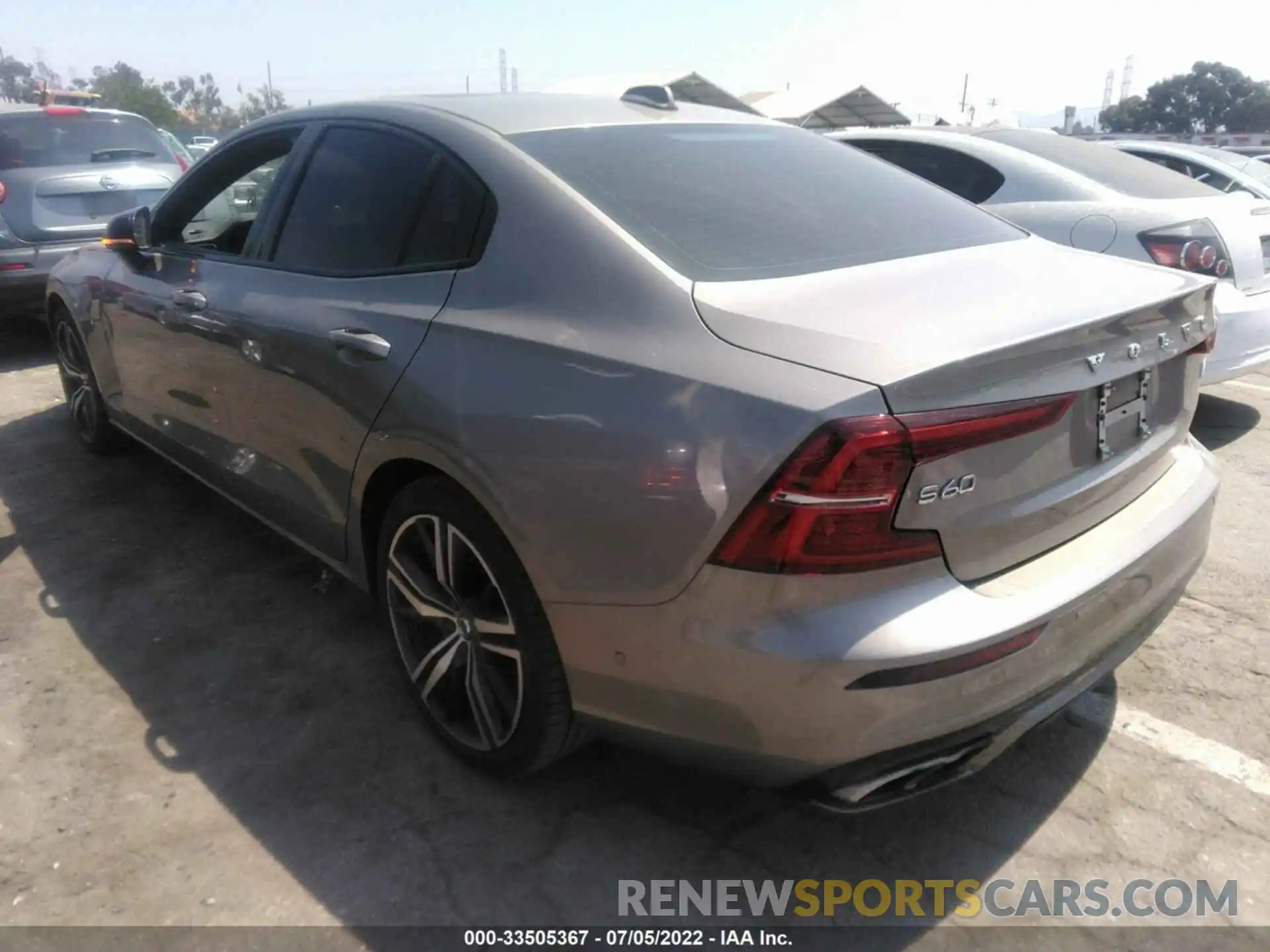 3 Photograph of a damaged car 7JRBR0FM5MG118052 VOLVO S60 2021