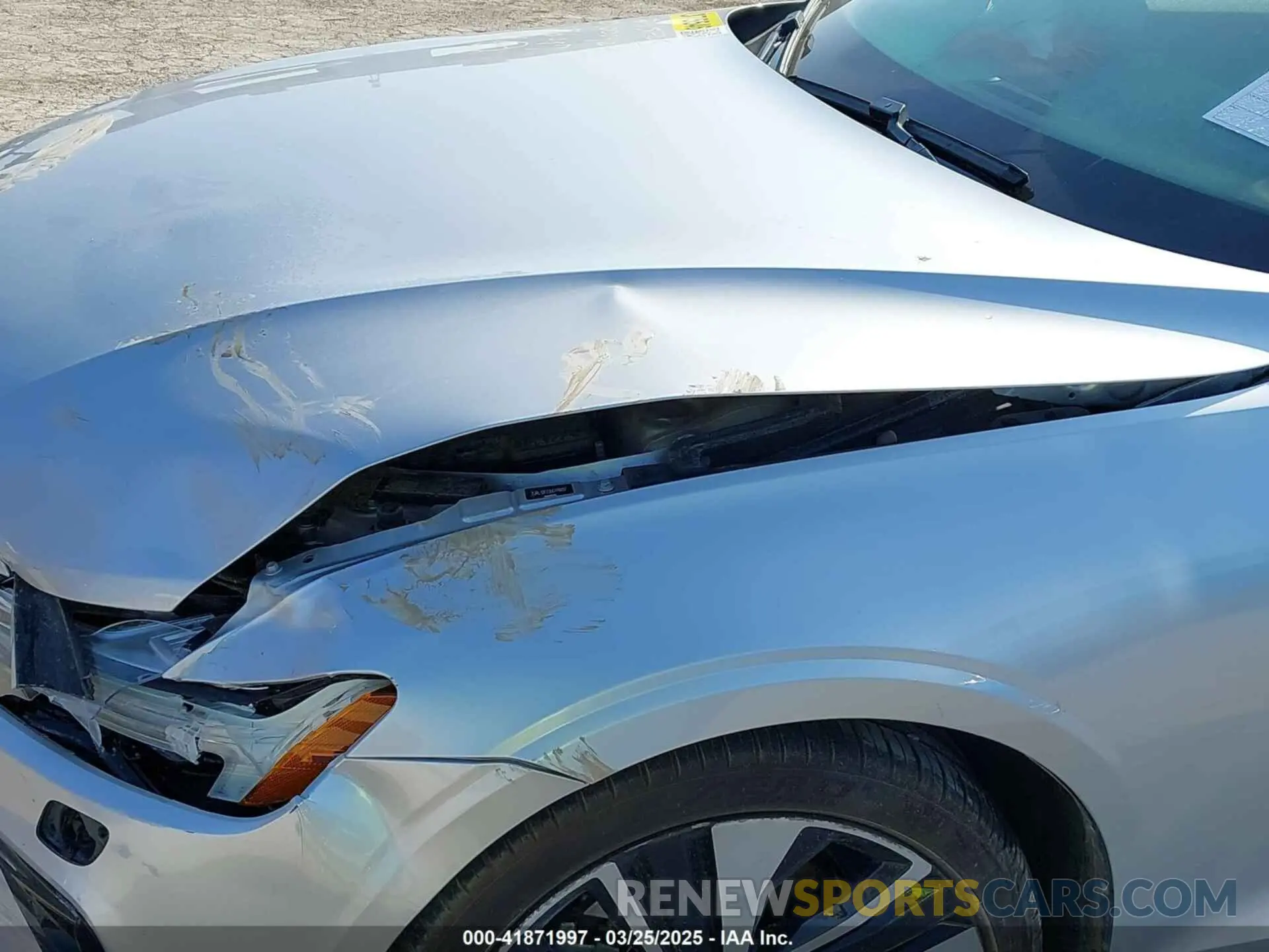 6 Photograph of a damaged car 7JRL12FZ3NG176097 VOLVO S60 2022