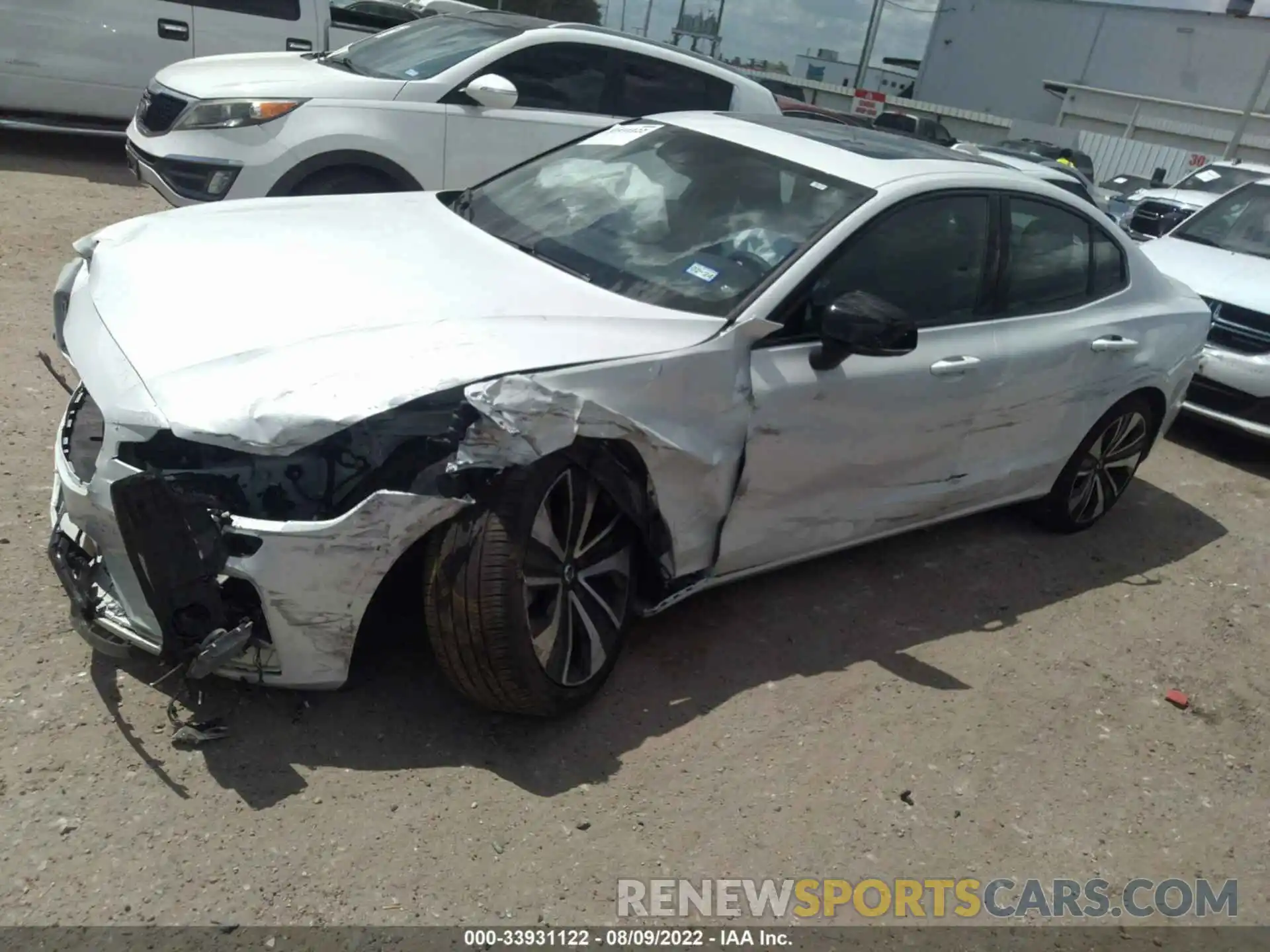 2 Photograph of a damaged car 7JRL12FZ5NG162864 VOLVO S60 2022