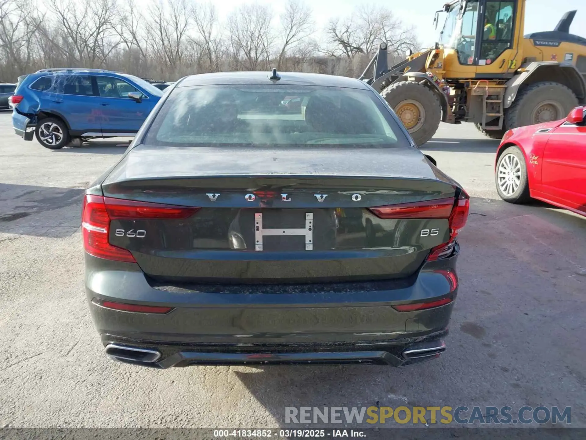 16 Photograph of a damaged car 7JRL12FZXNG192068 VOLVO S60 2022
