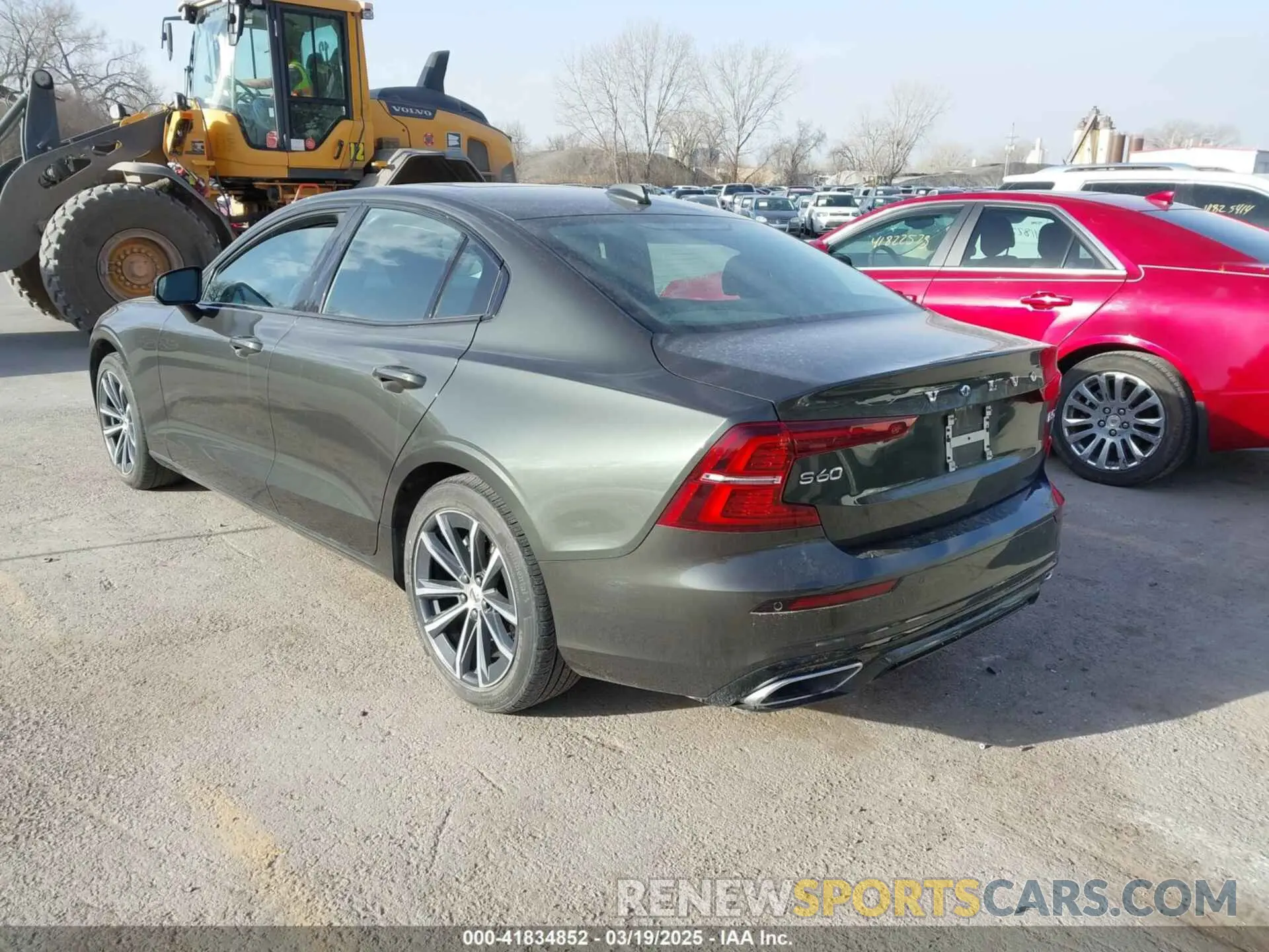 3 Photograph of a damaged car 7JRL12FZXNG192068 VOLVO S60 2022