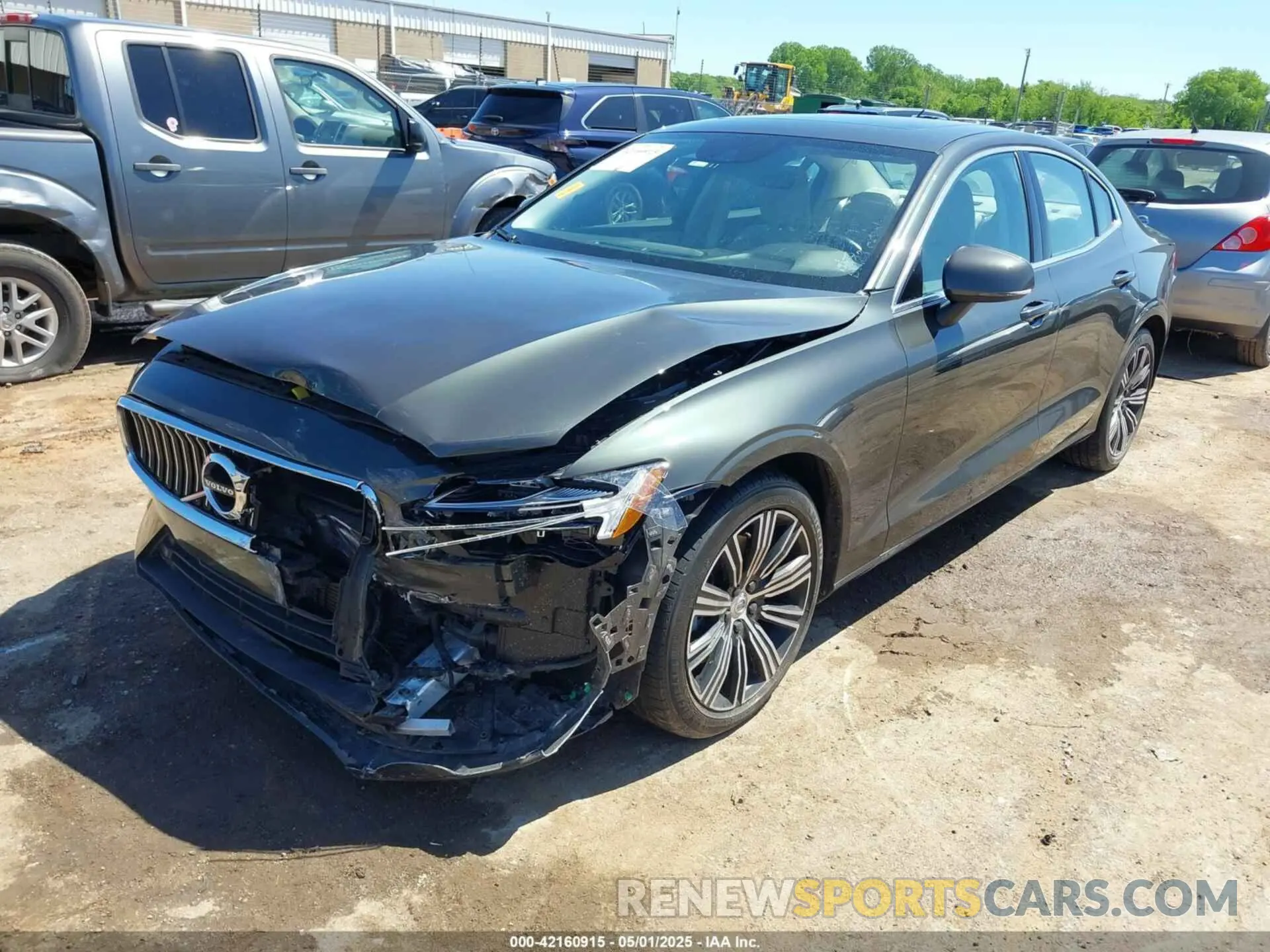 2 Photograph of a damaged car 7JRL12TL3NG162992 VOLVO S60 2022