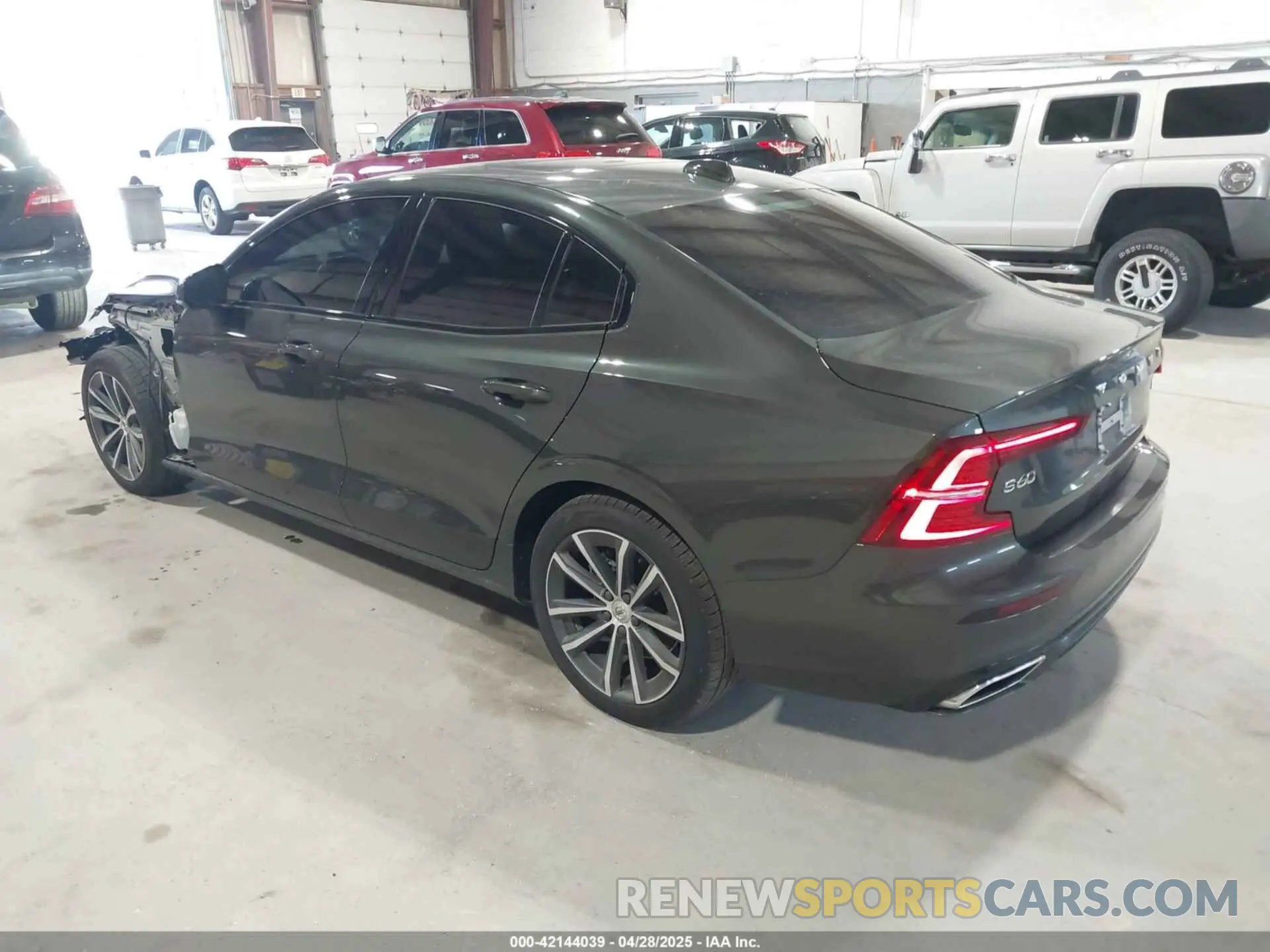 3 Photograph of a damaged car 7JRL12TZ1NG192240 VOLVO S60 2022