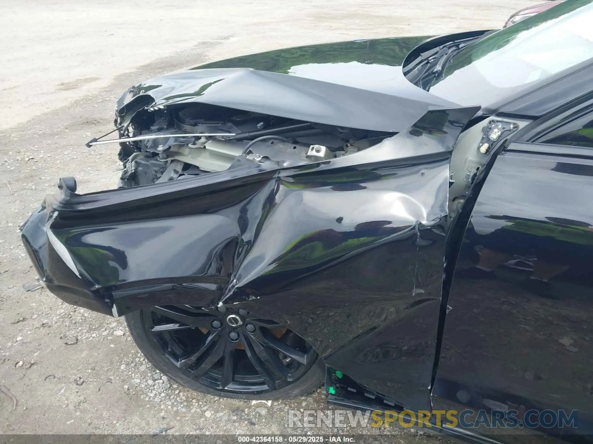 18 Photograph of a damaged car 7JRL12FJ3PG250292 VOLVO S60 2023