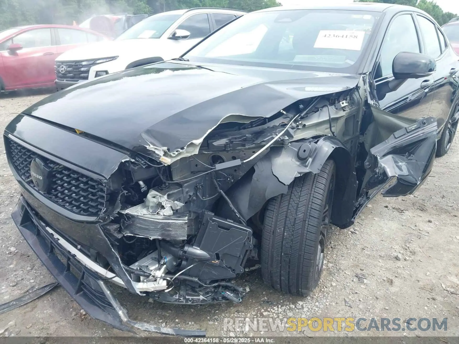 6 Photograph of a damaged car 7JRL12FJ3PG250292 VOLVO S60 2023