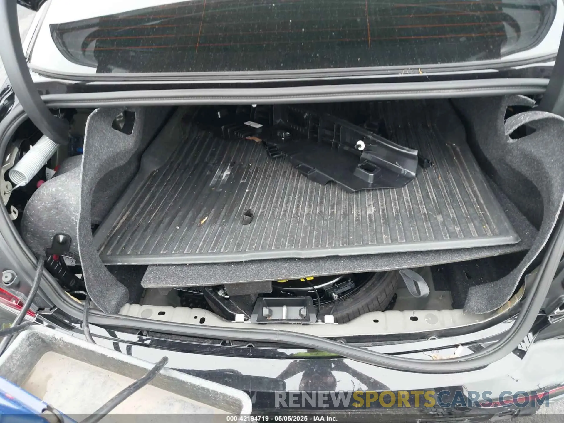 12 Photograph of a damaged car 7JRL12FT3PG227211 VOLVO S60 2023
