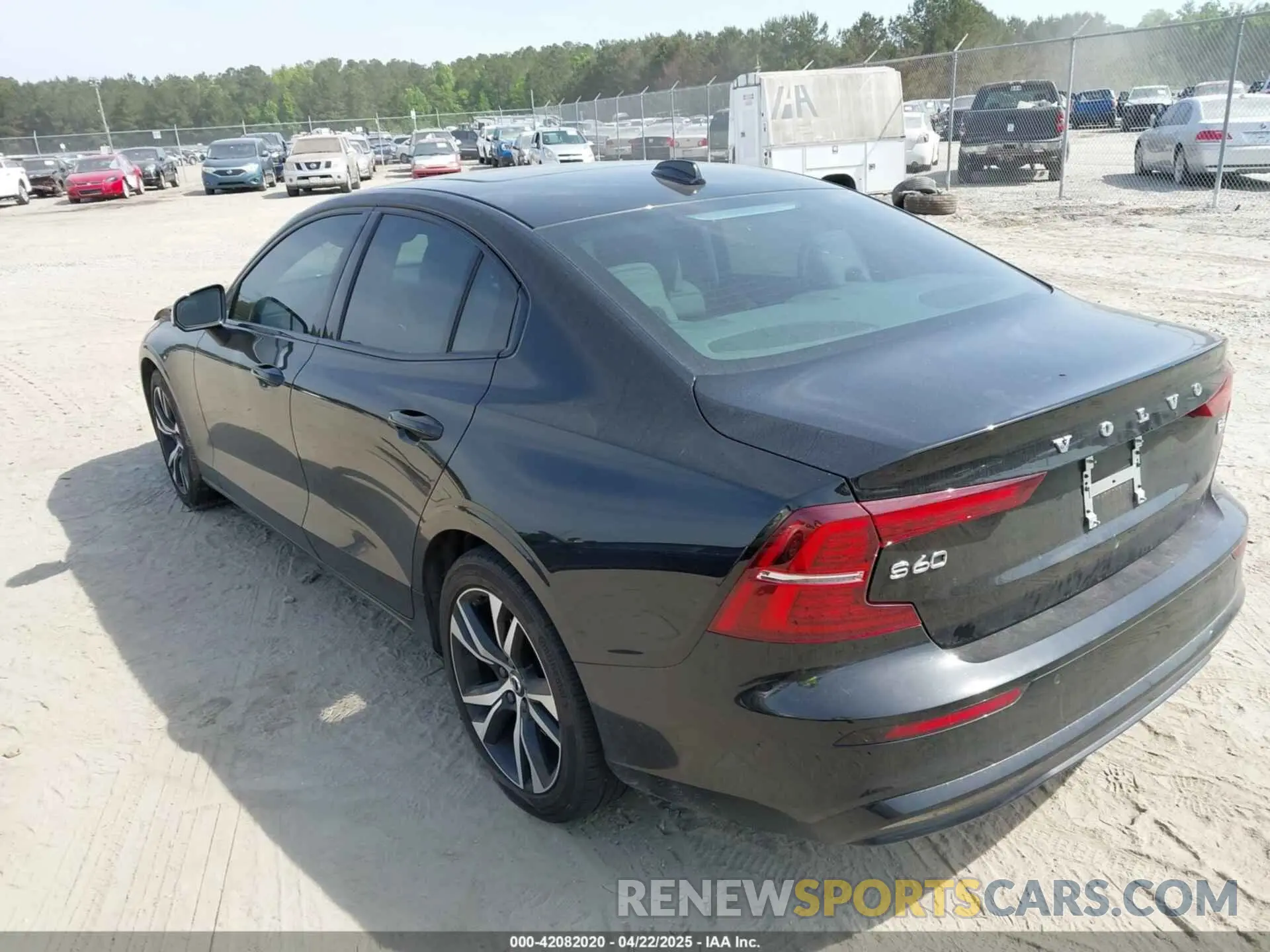 3 Photograph of a damaged car 7JRL12FV2PG234605 VOLVO S60 2023