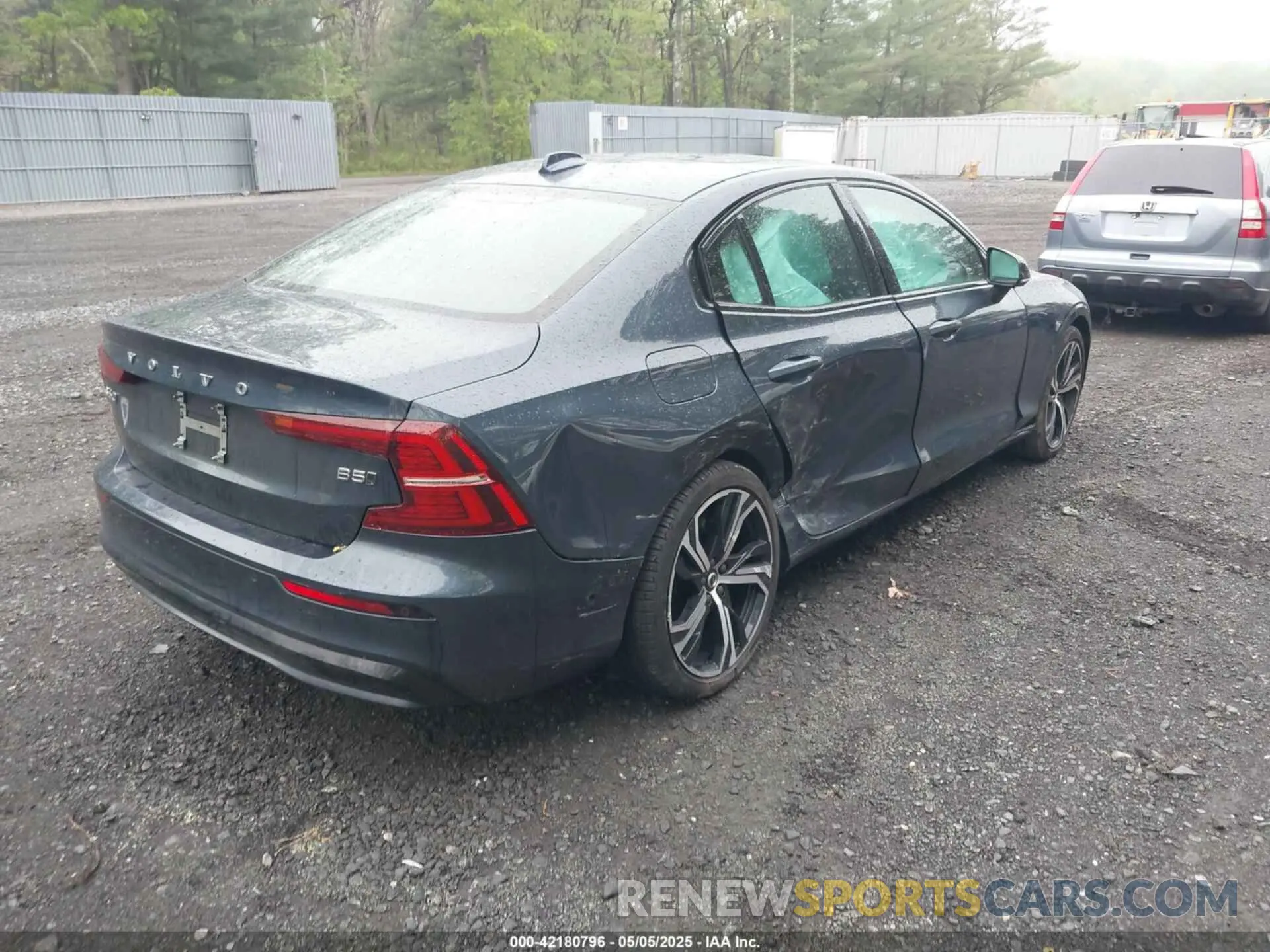 4 Photograph of a damaged car 7JRL12TW2PG234438 VOLVO S60 2023