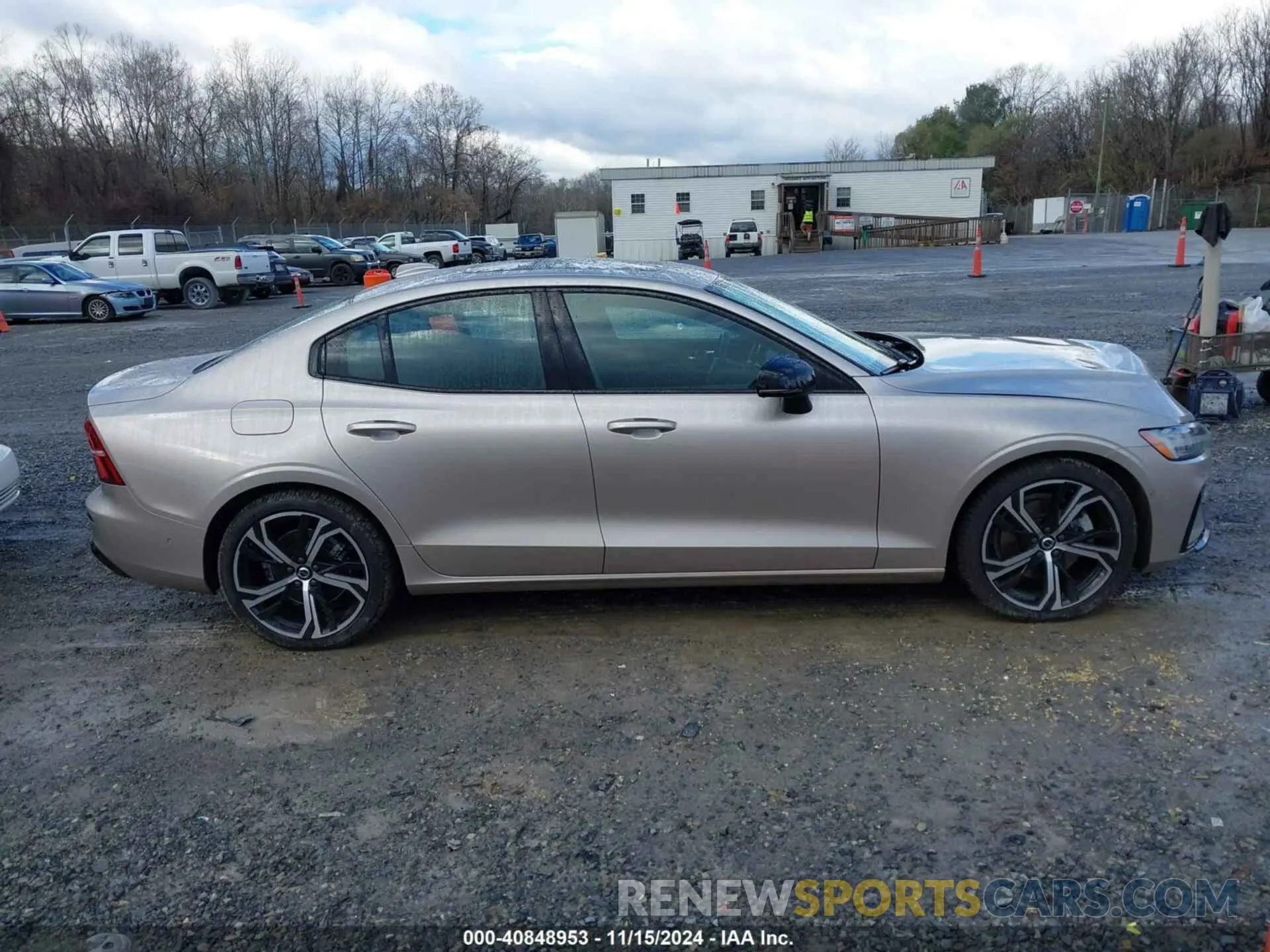 13 Photograph of a damaged car 7JRL12TW9PG254749 VOLVO S60 2023