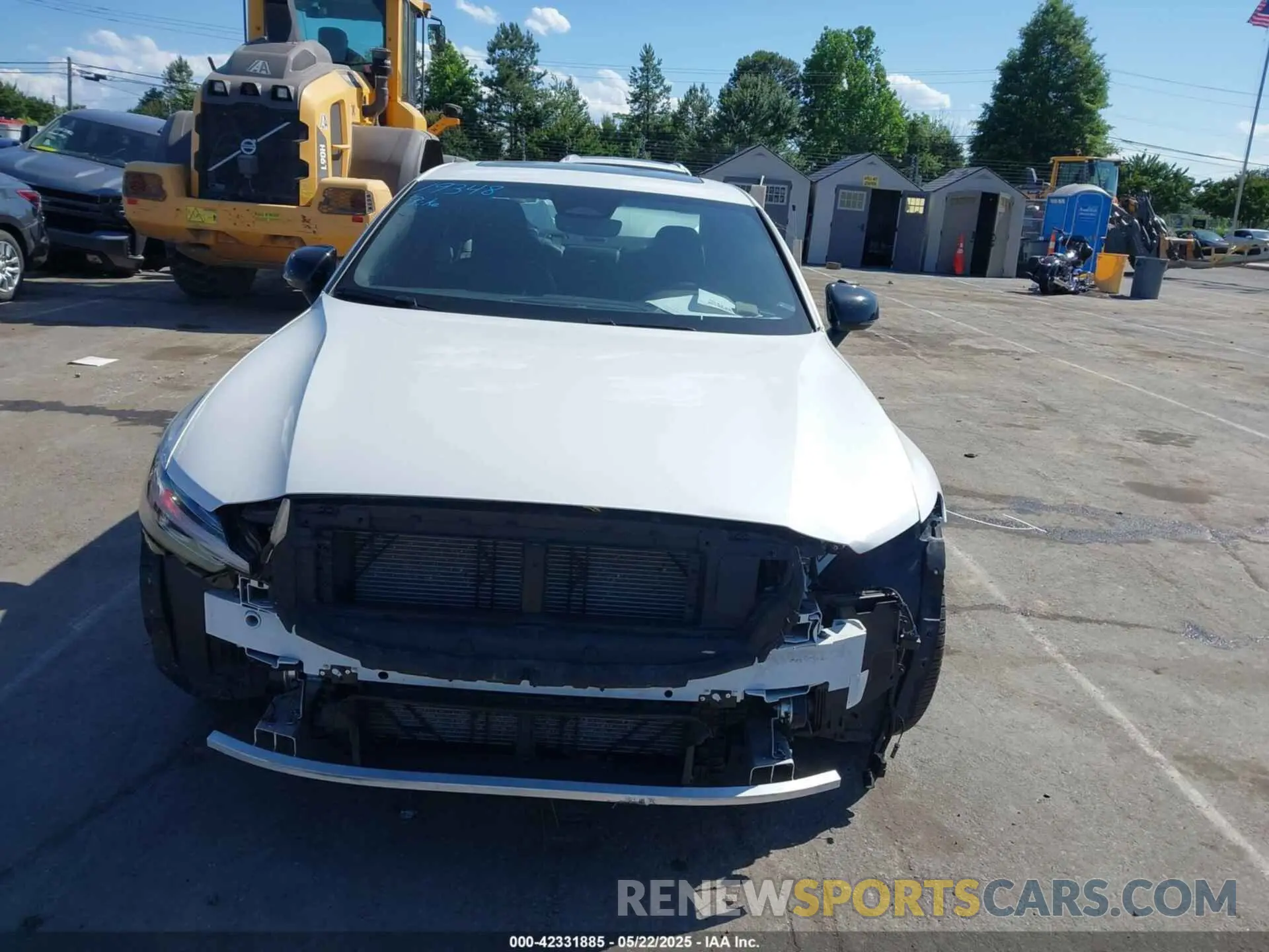 12 Photograph of a damaged car 7JRL12FH5RG314705 VOLVO S60 2024