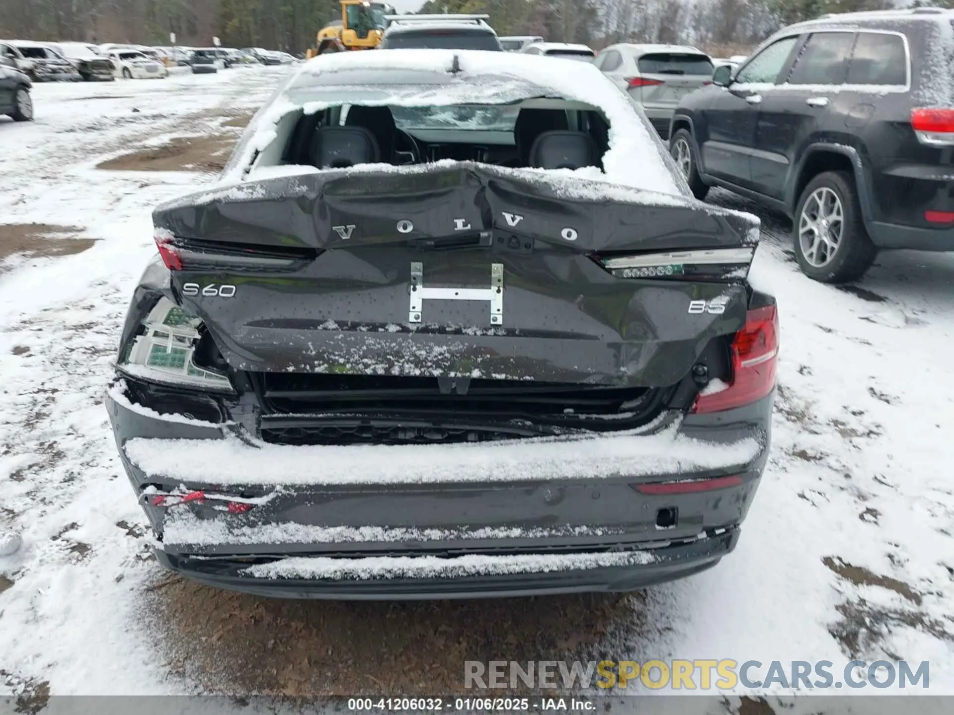 16 Photograph of a damaged car 7JRL12FK0RG322271 VOLVO S60 2024