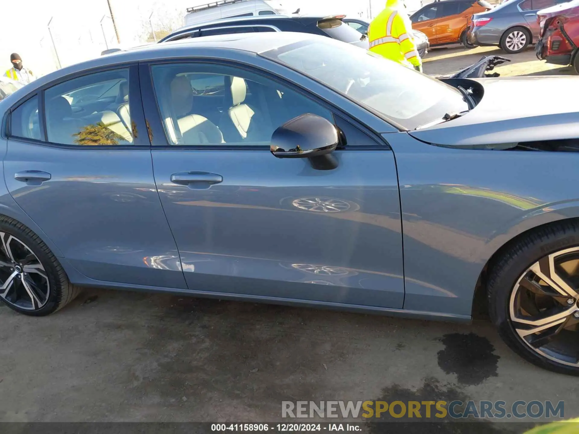 14 Photograph of a damaged car 7JRL12FK7RG319898 VOLVO S60 2024