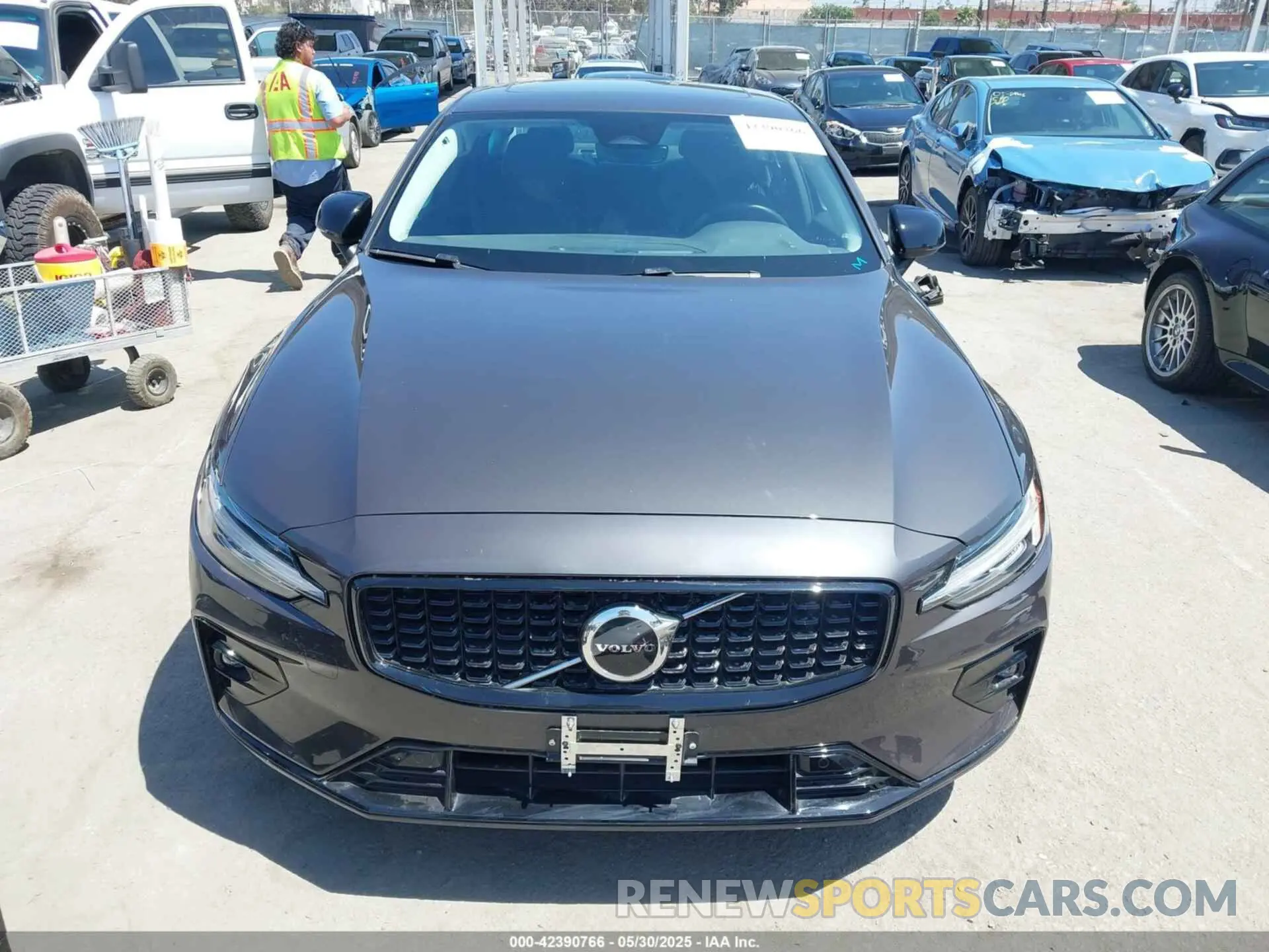 12 Photograph of a damaged car 7JRL12FKXRG296326 VOLVO S60 2024