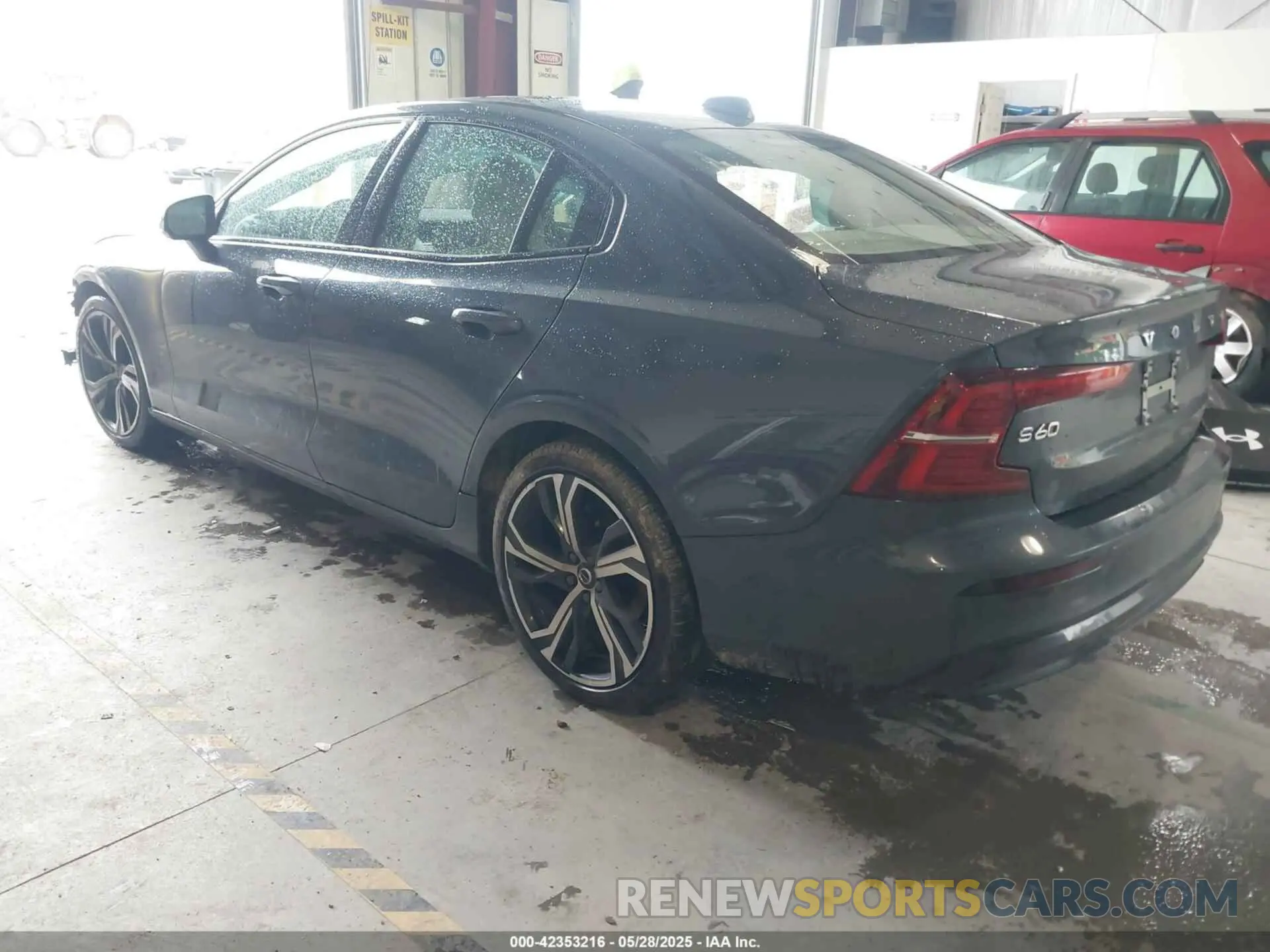 3 Photograph of a damaged car 7JRL12FL0RG295565 VOLVO S60 2024