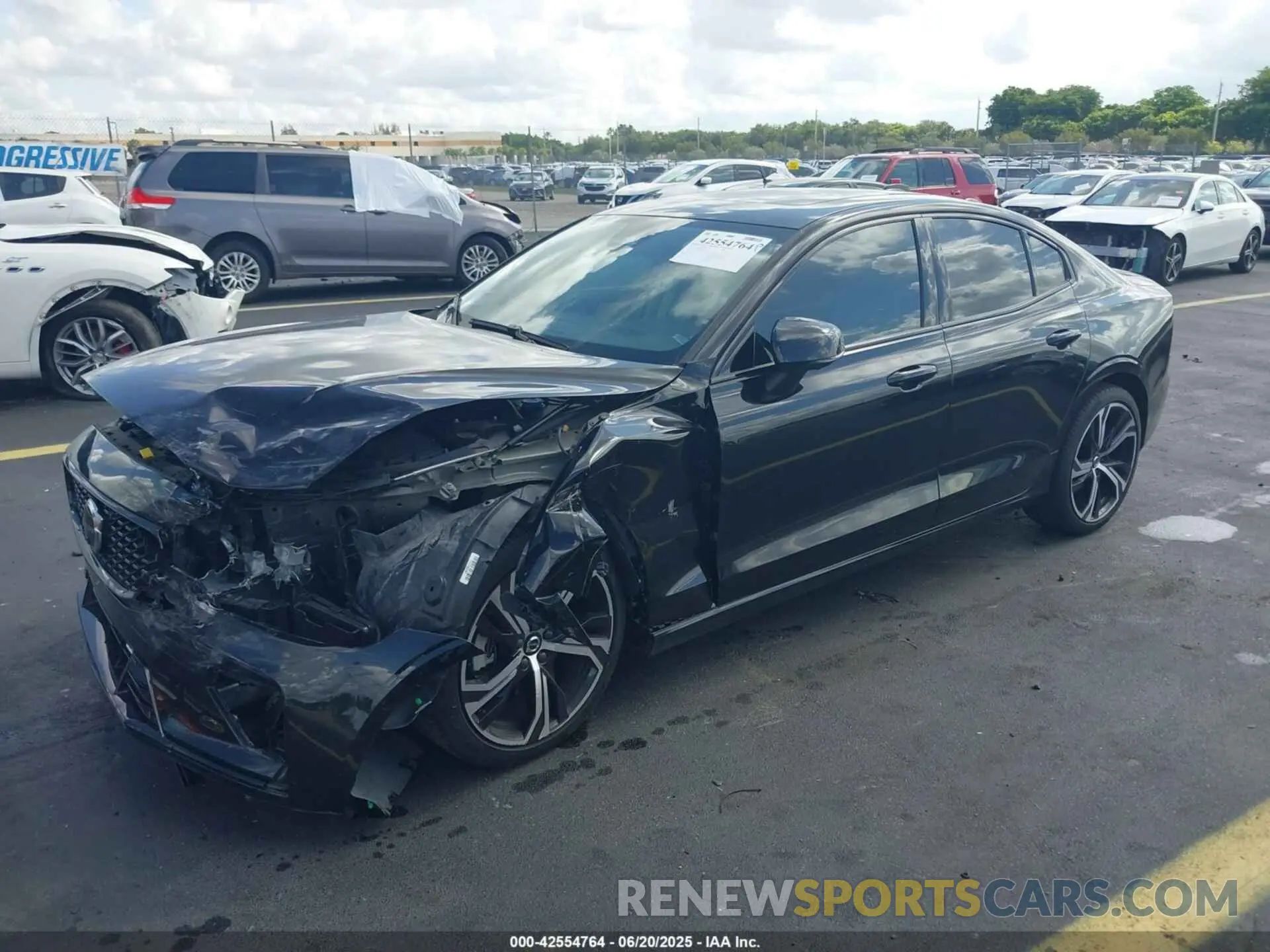 2 Photograph of a damaged car 7JRL12FL1RG305360 VOLVO S60 2024