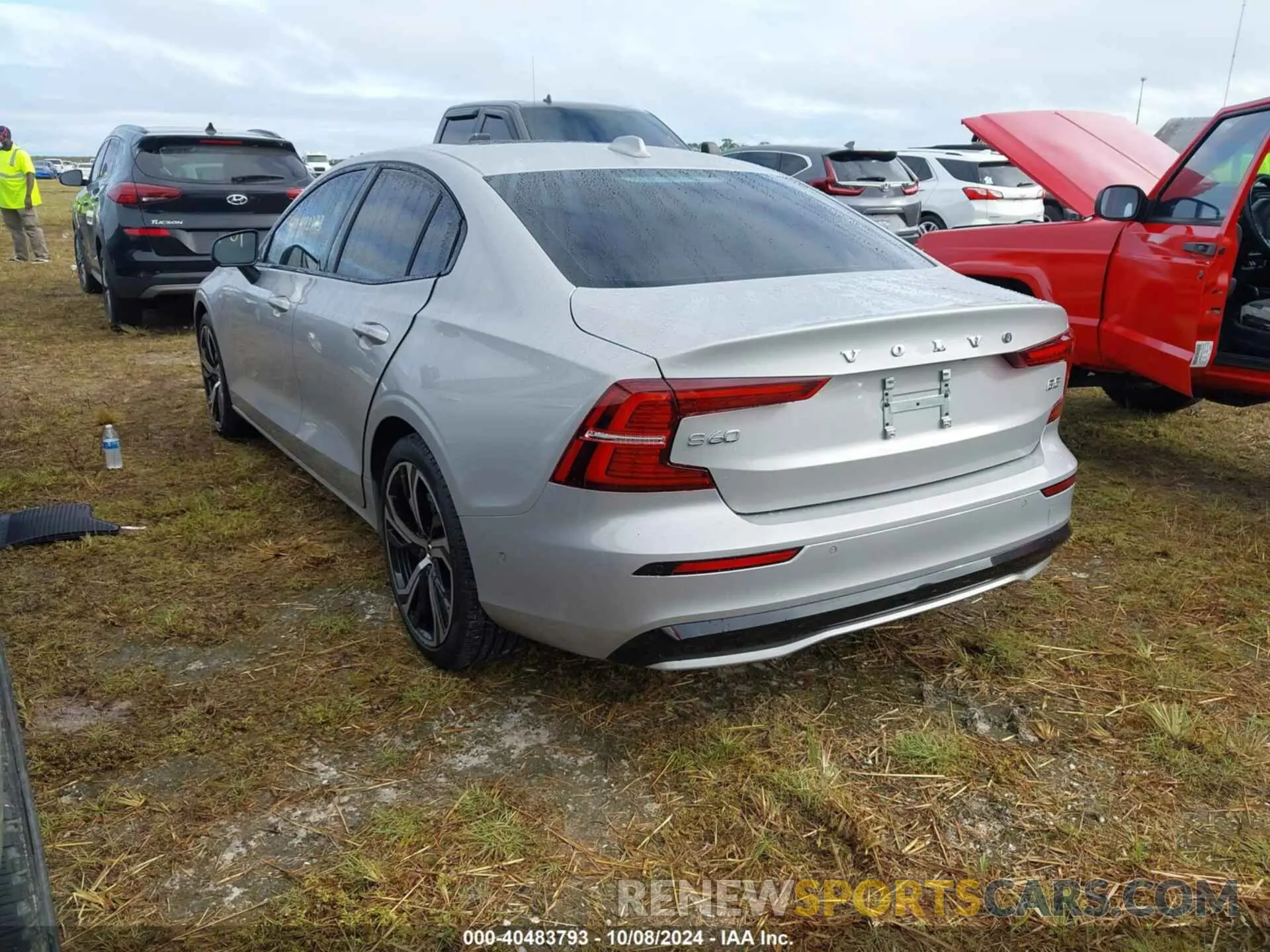 3 Photograph of a damaged car 7JRL12FL5RG313655 VOLVO S60 2024