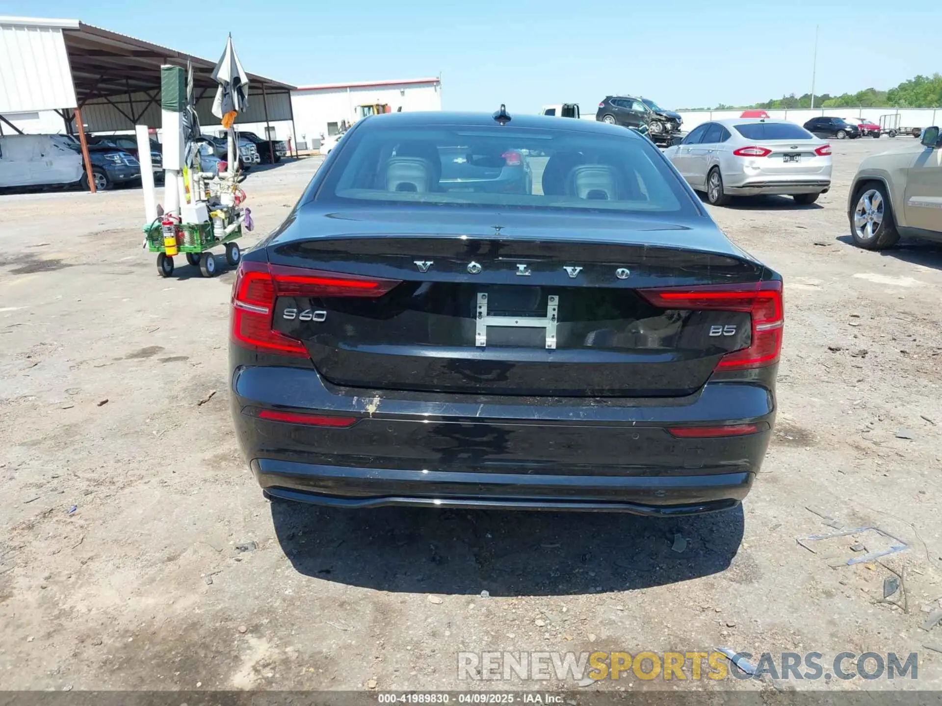 16 Photograph of a damaged car 7JRL12FL8RG295345 VOLVO S60 2024