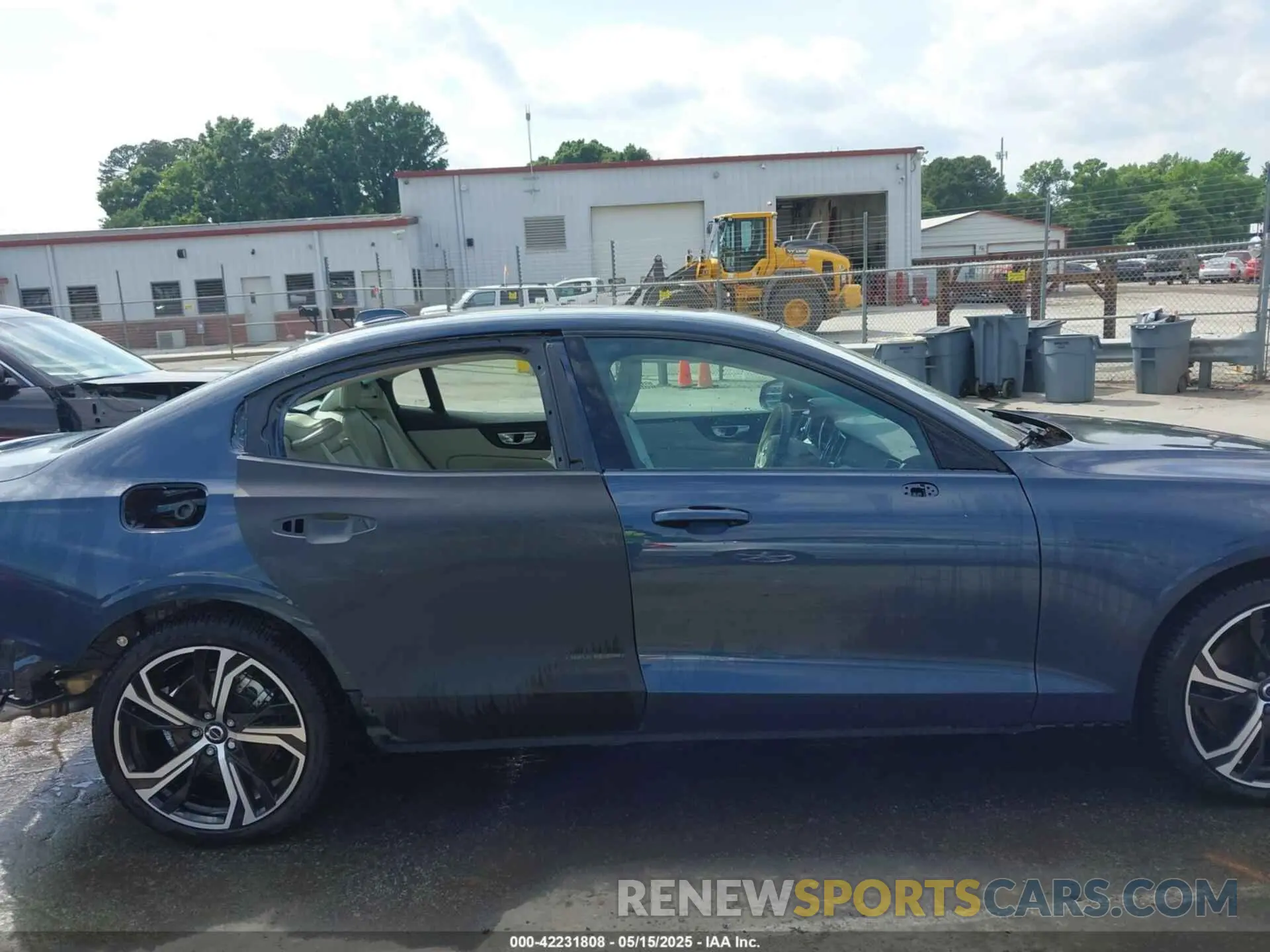 14 Photograph of a damaged car 7JRL12FL9RG294057 VOLVO S60 2024