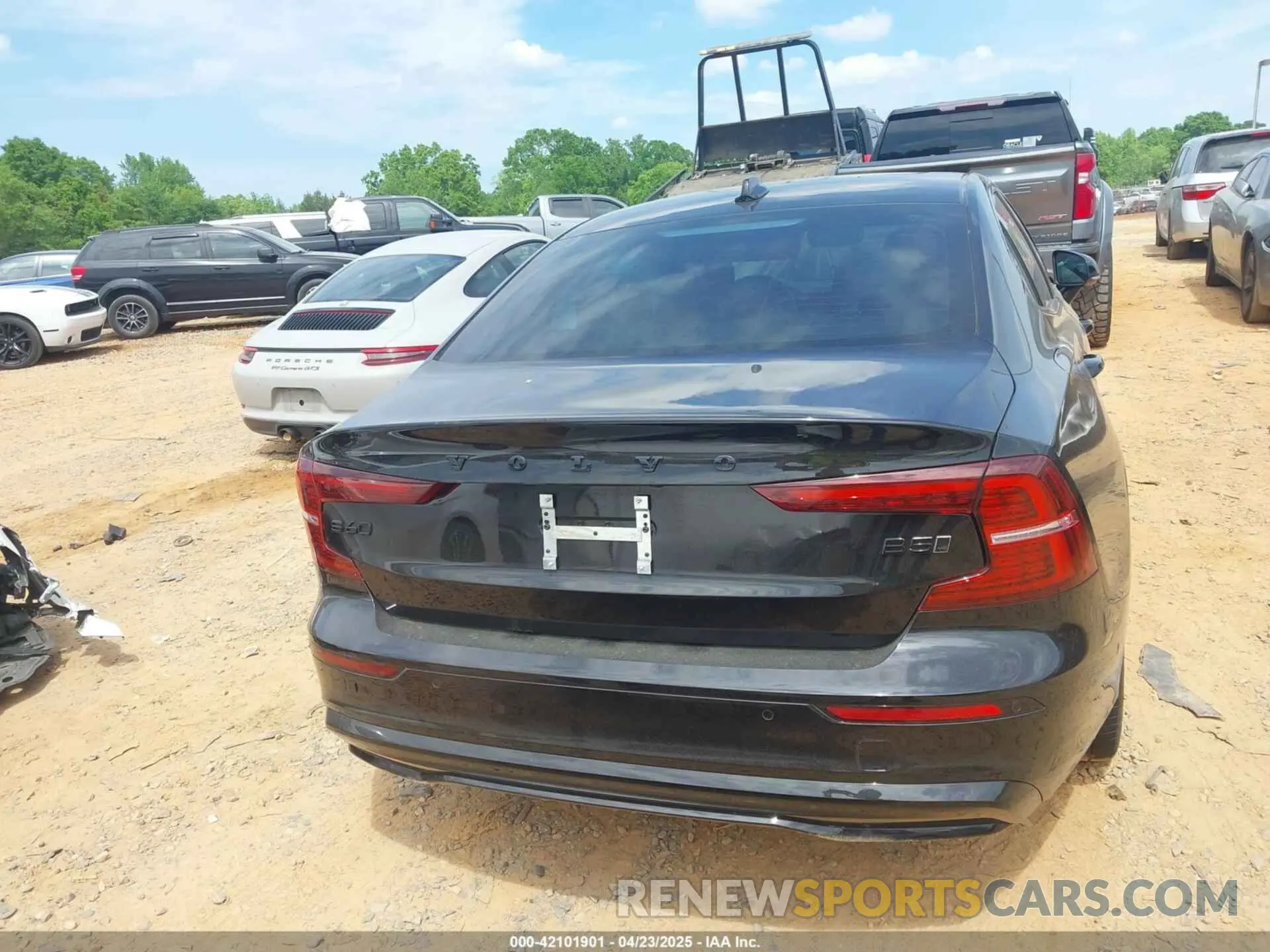 15 Photograph of a damaged car 7JRL12THXRG293984 VOLVO S60 2024