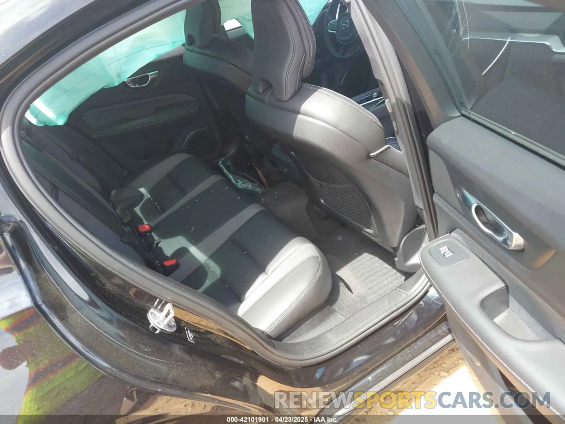 8 Photograph of a damaged car 7JRL12THXRG293984 VOLVO S60 2024
