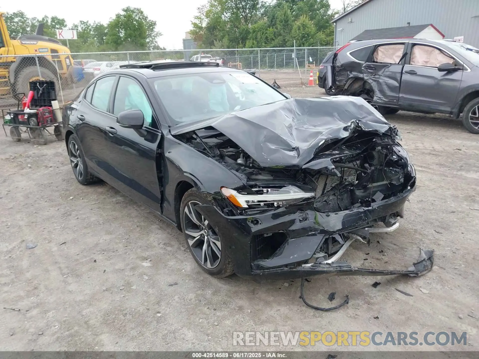 1 Photograph of a damaged car 7JRL12TK3RG297323 VOLVO S60 2024