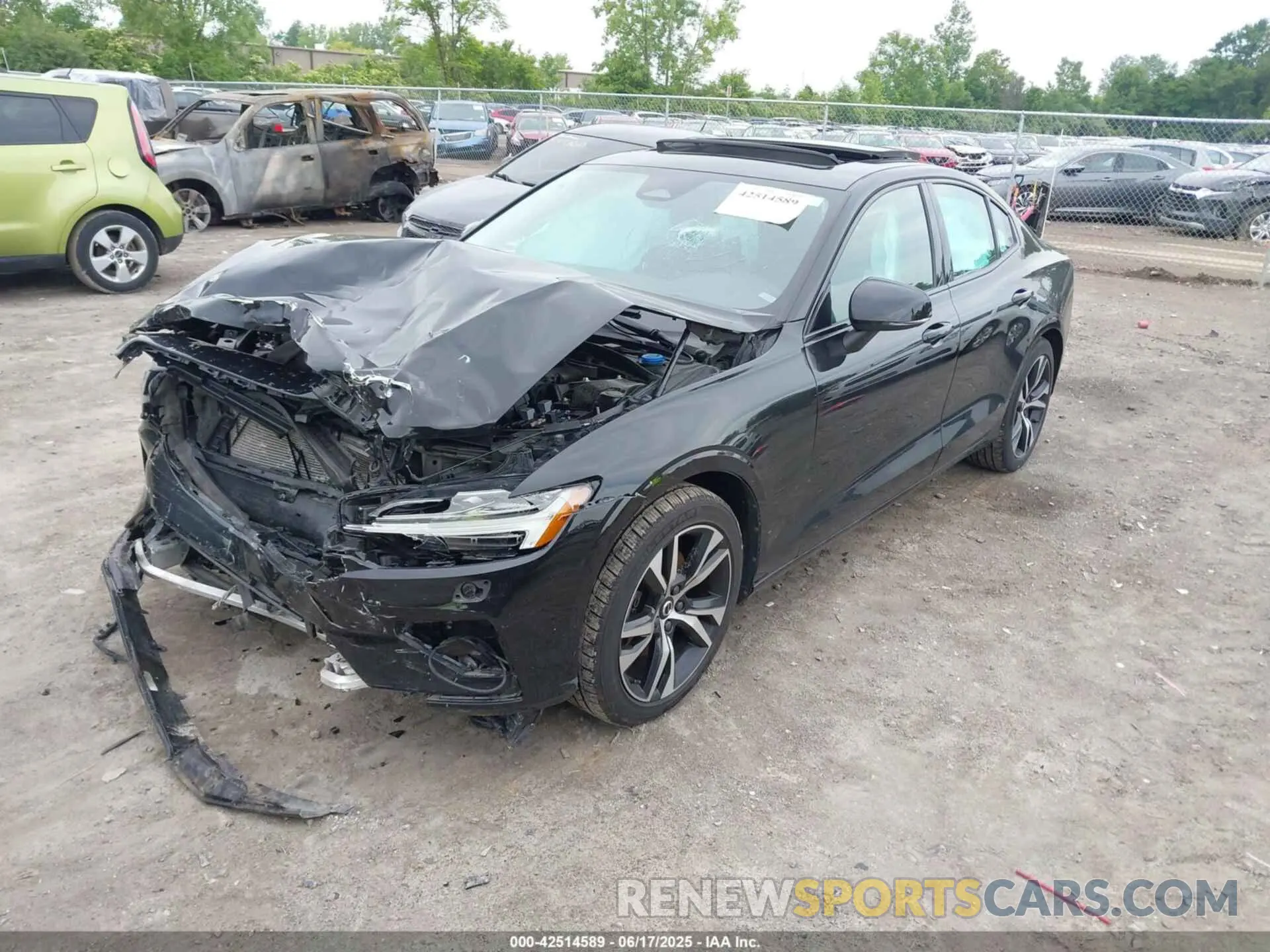 2 Photograph of a damaged car 7JRL12TK3RG297323 VOLVO S60 2024