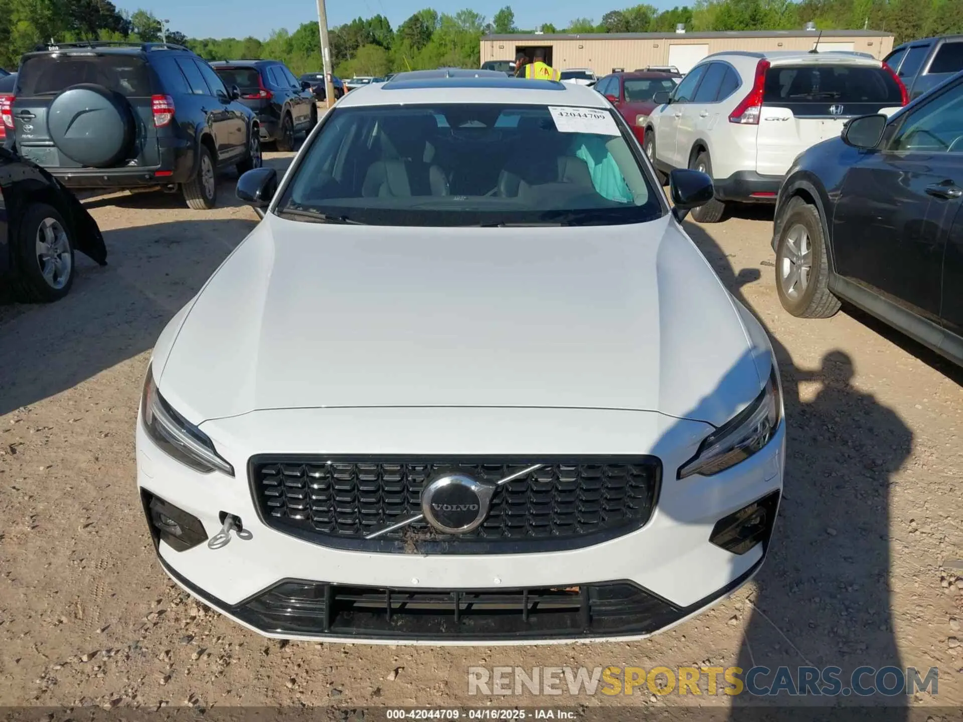 13 Photograph of a damaged car 7JRL12TK4RG297119 VOLVO S60 2024