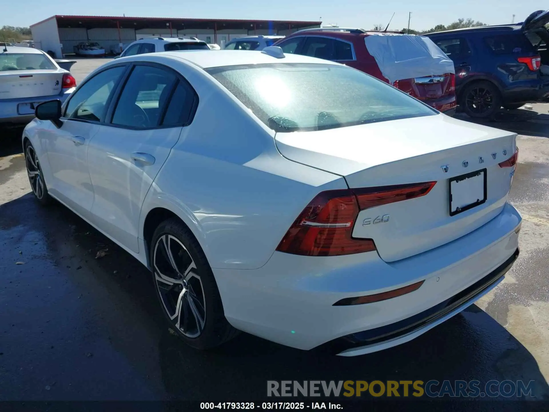 3 Photograph of a damaged car 7JRL12TK5RG303283 VOLVO S60 2024